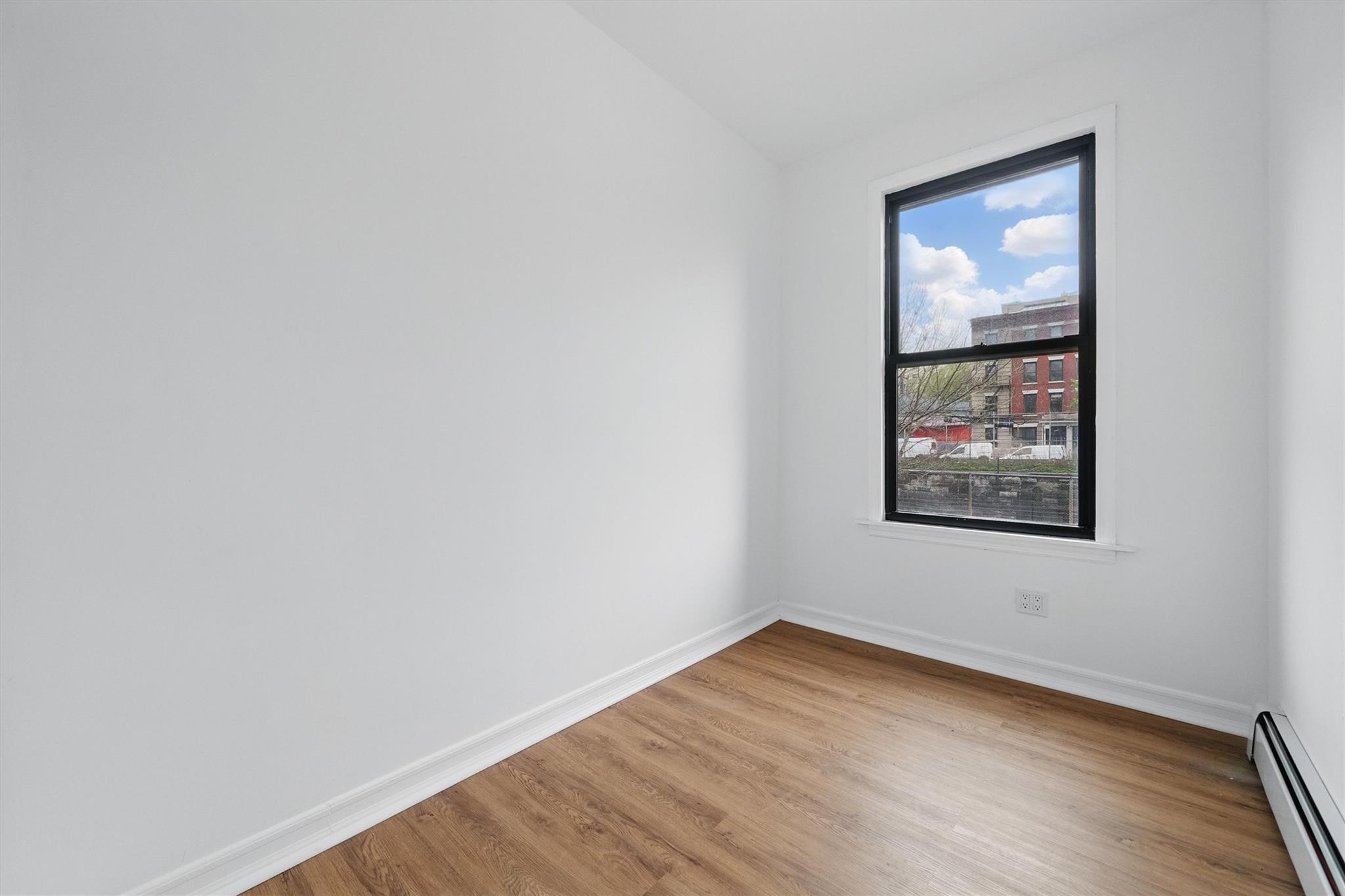 Single Family Park  Bronx, NY 10457, MLS-854227-17
