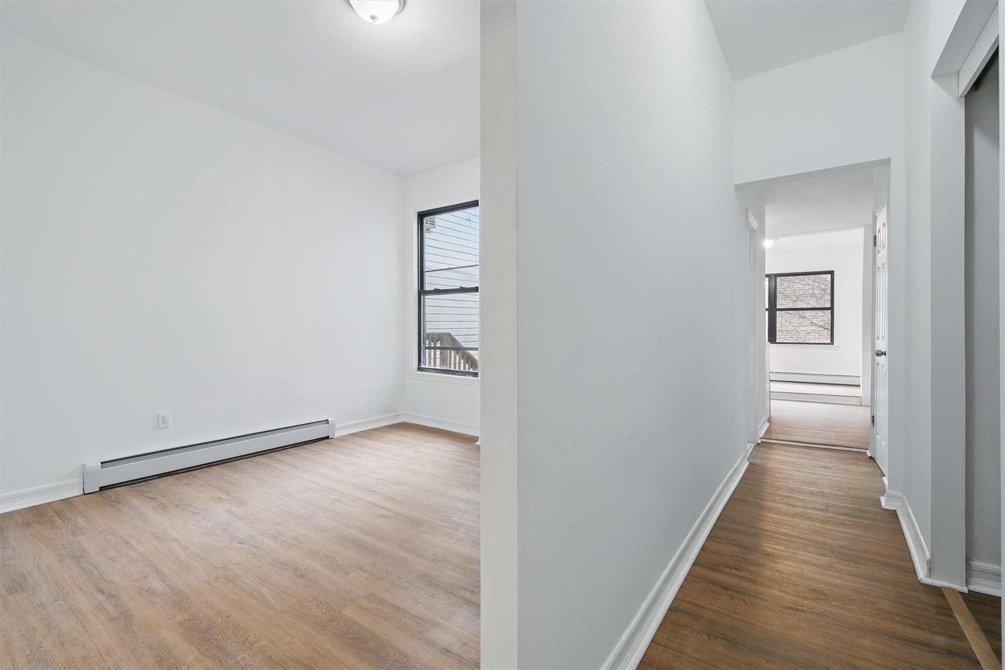 Single Family Park  Bronx, NY 10457, MLS-854227-4