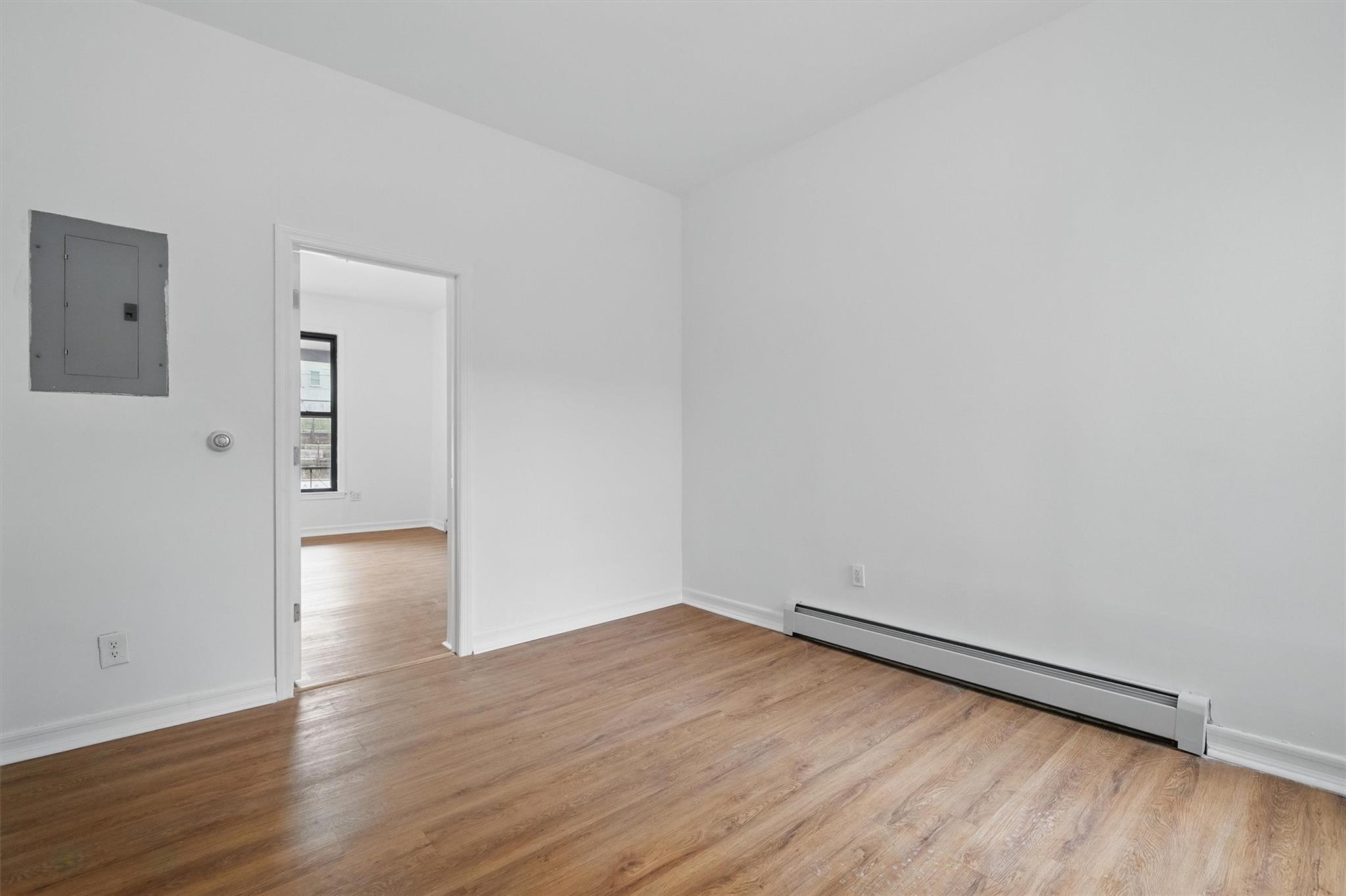 Single Family Park  Bronx, NY 10457, MLS-854227-6