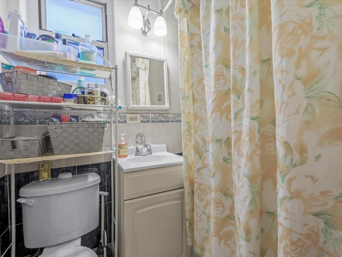 Single Family Eastchester  Bronx, NY 10469, MLS-854243-10