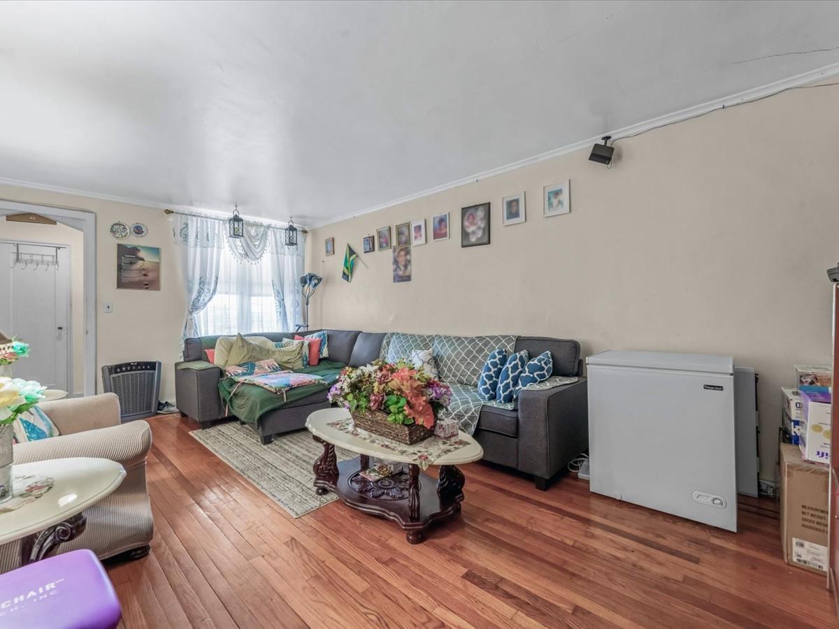 Single Family Eastchester  Bronx, NY 10469, MLS-854243-3