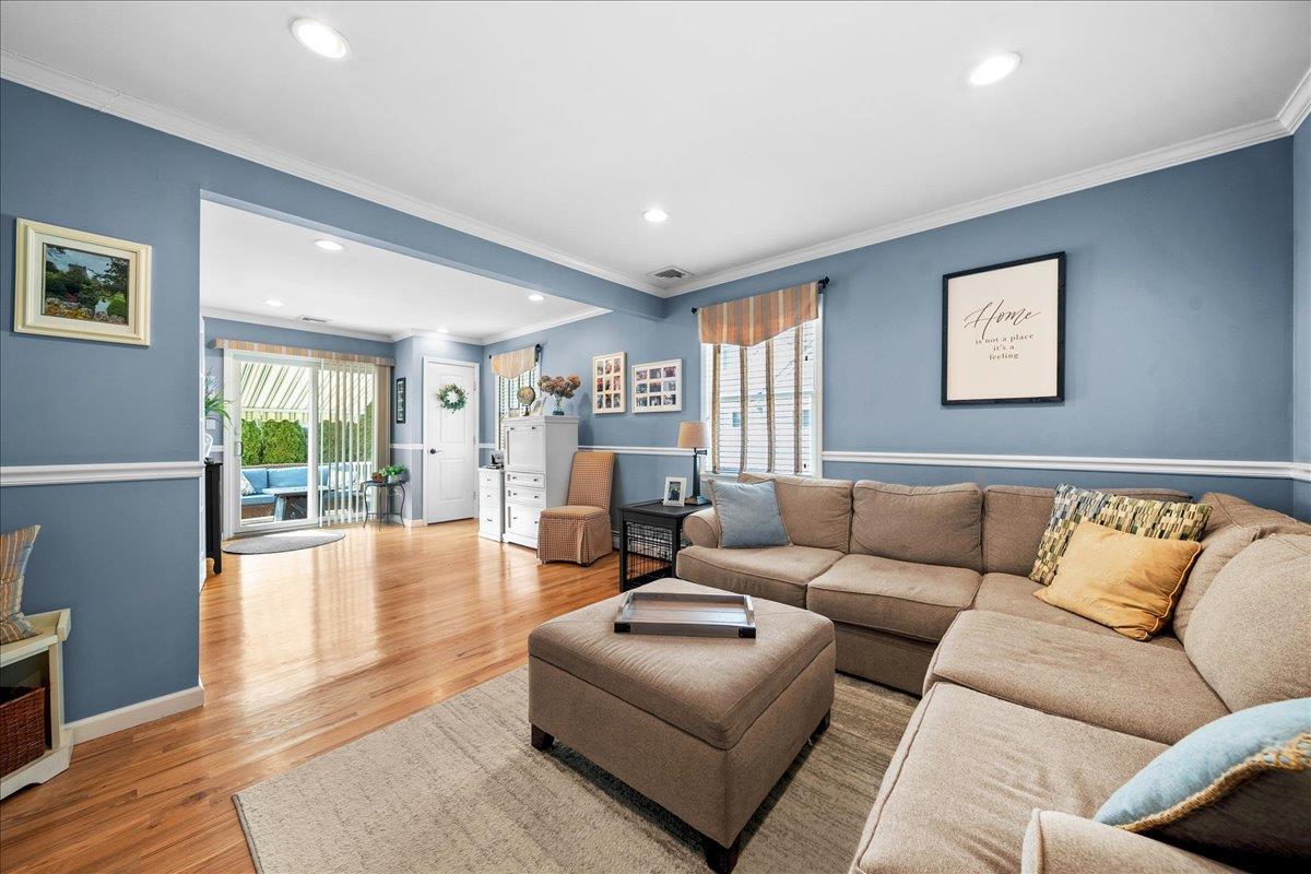 Single Family Bayview  Suffolk County, NY 11701, MLS-854254-20