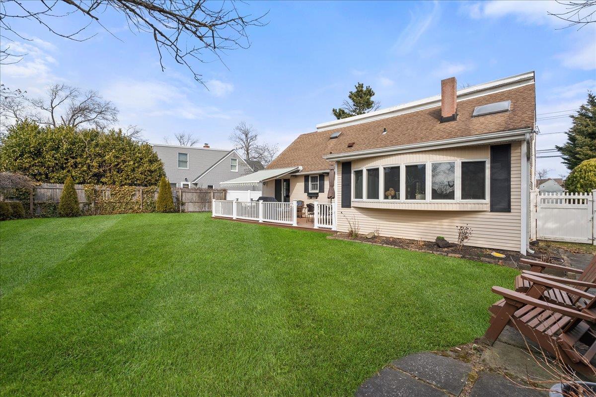 Single Family Bayview  Suffolk County, NY 11701, MLS-854254-32