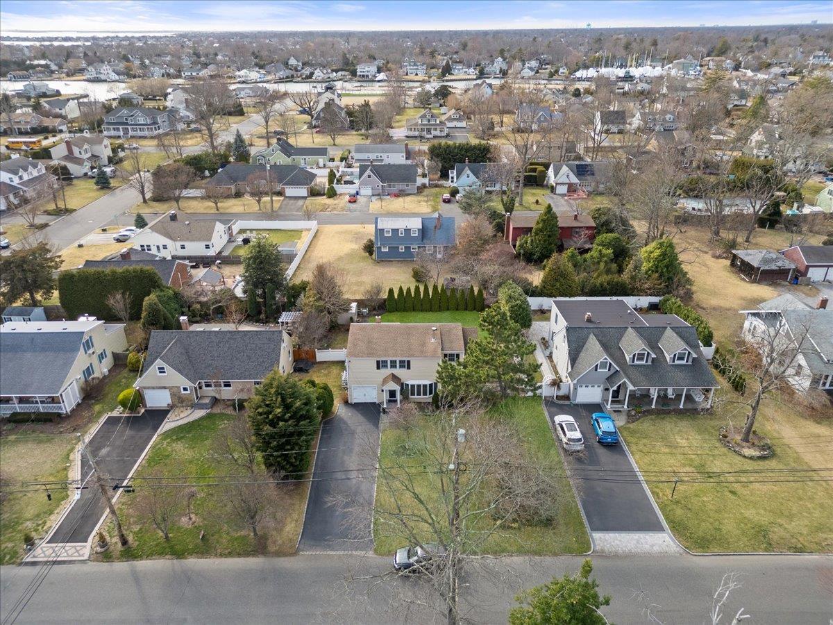 Single Family Bayview  Suffolk County, NY 11701, MLS-854254-36