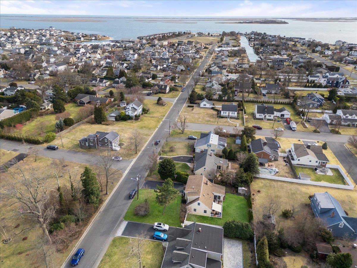 Single Family Bayview  Suffolk County, NY 11701, MLS-854254-41