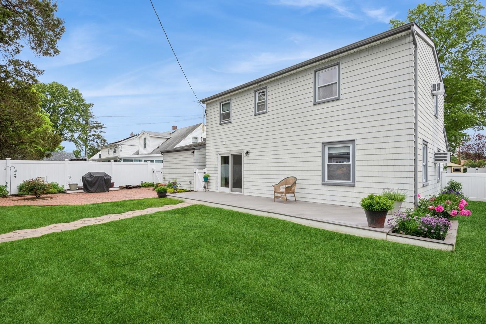 Single Family Peony  Nassau County, NY 11756, MLS-854257-21