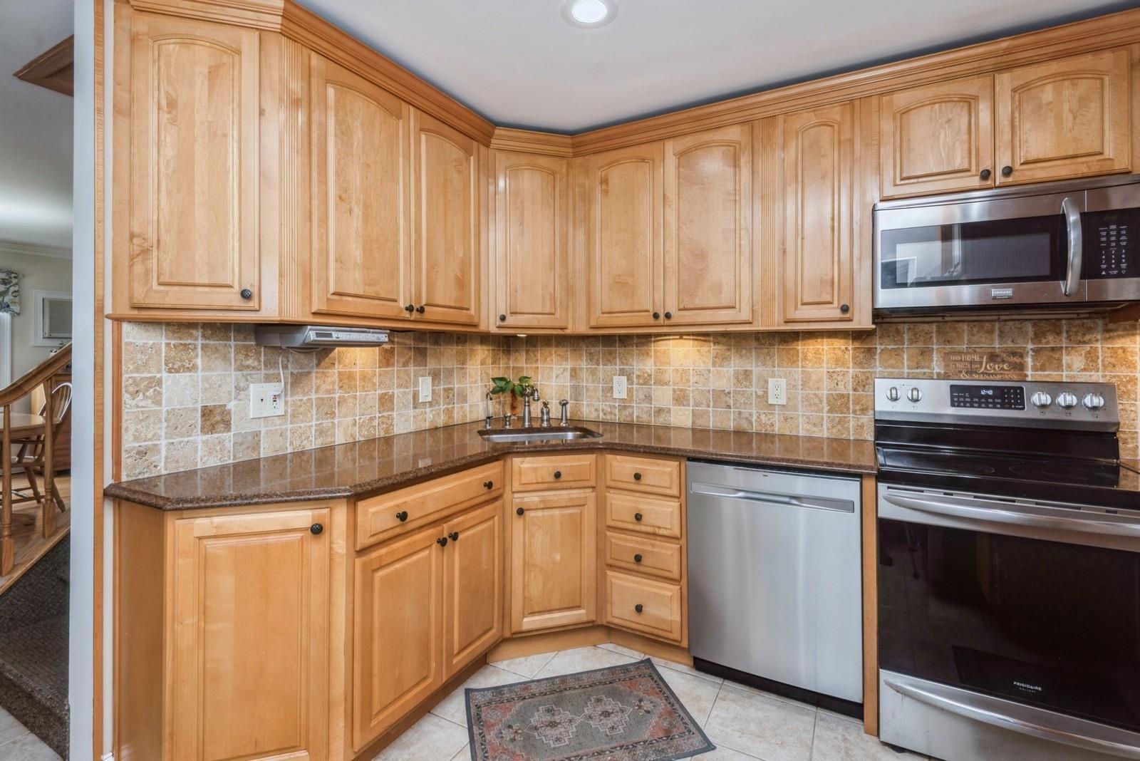 Single Family Peony  Nassau County, NY 11756, MLS-854257-5