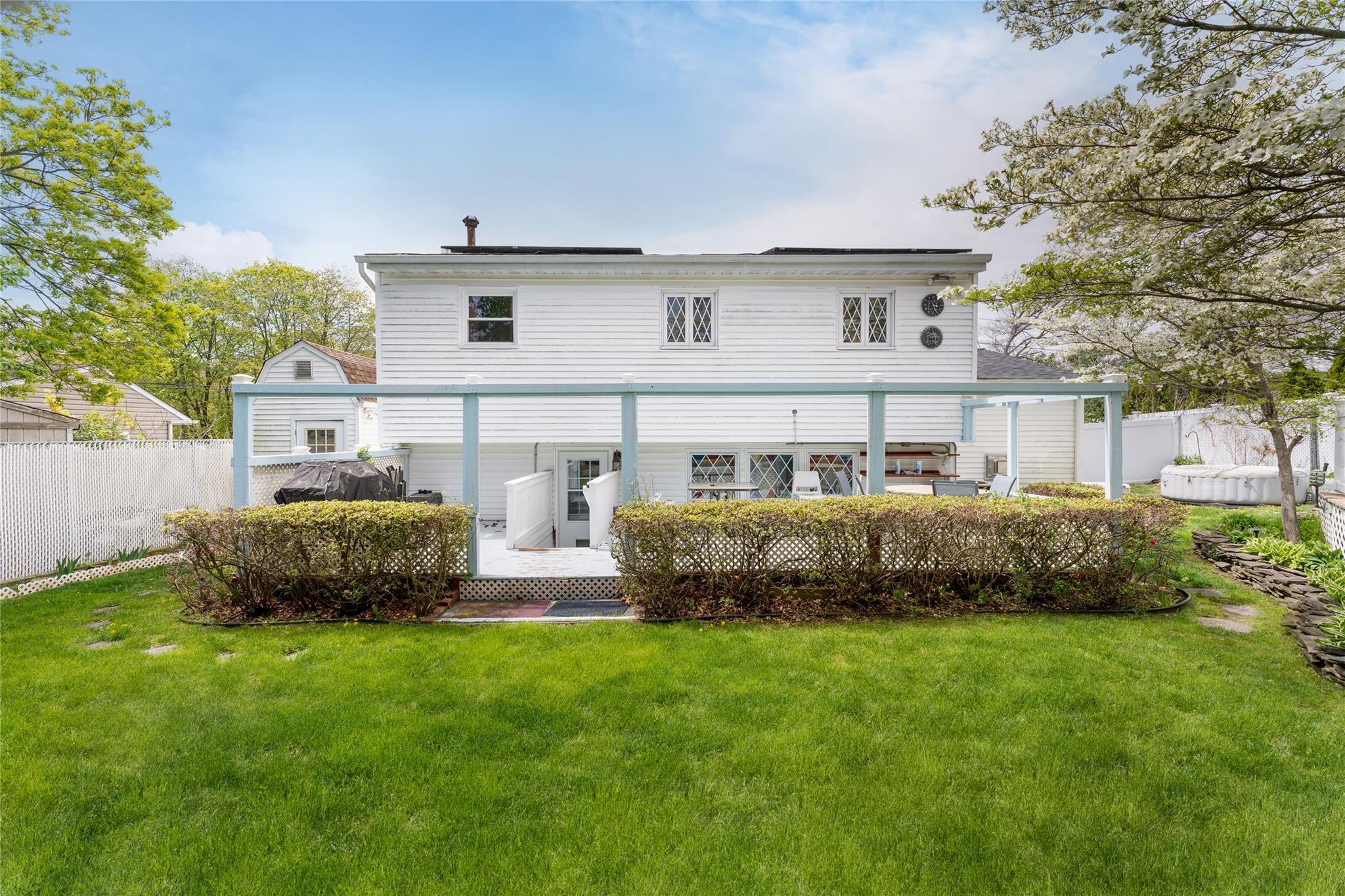 Single Family Ontario  Suffolk County, NY 11776, MLS-854262-15
