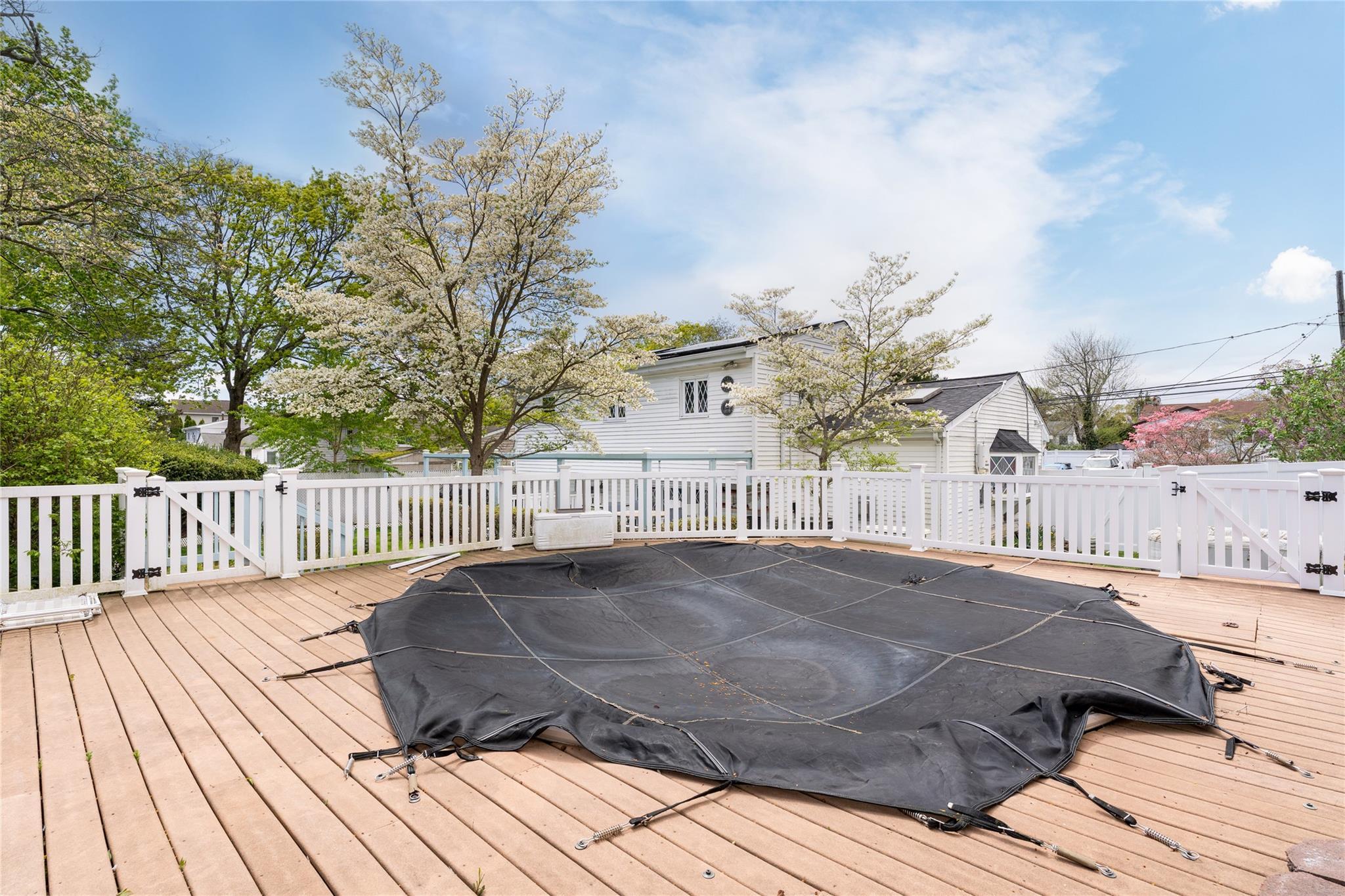 Single Family Ontario  Suffolk County, NY 11776, MLS-854262-19