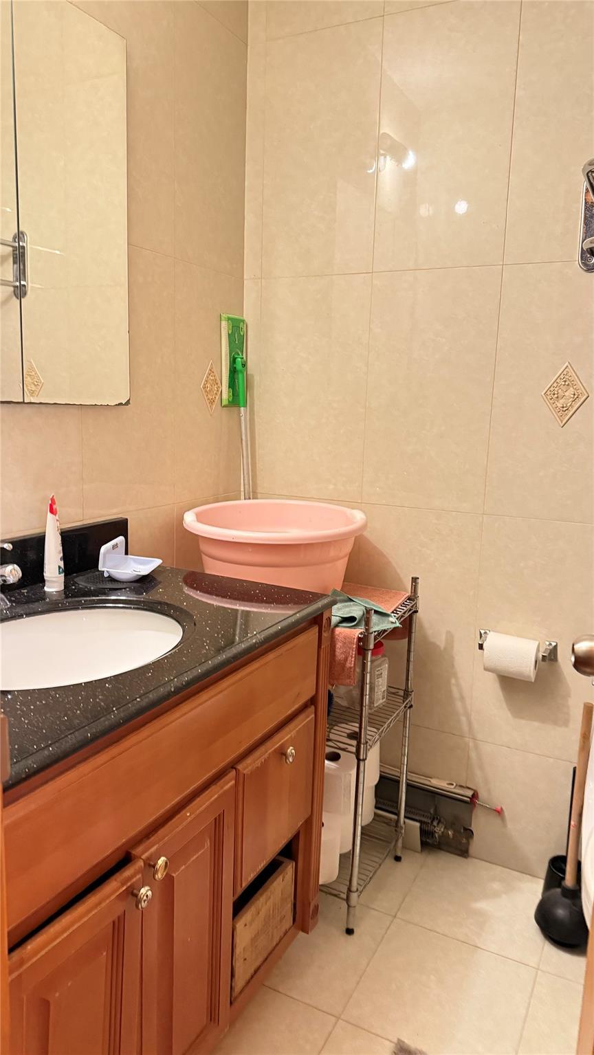 Single Family Gleane  Queens, NY 11373, MLS-854264-5