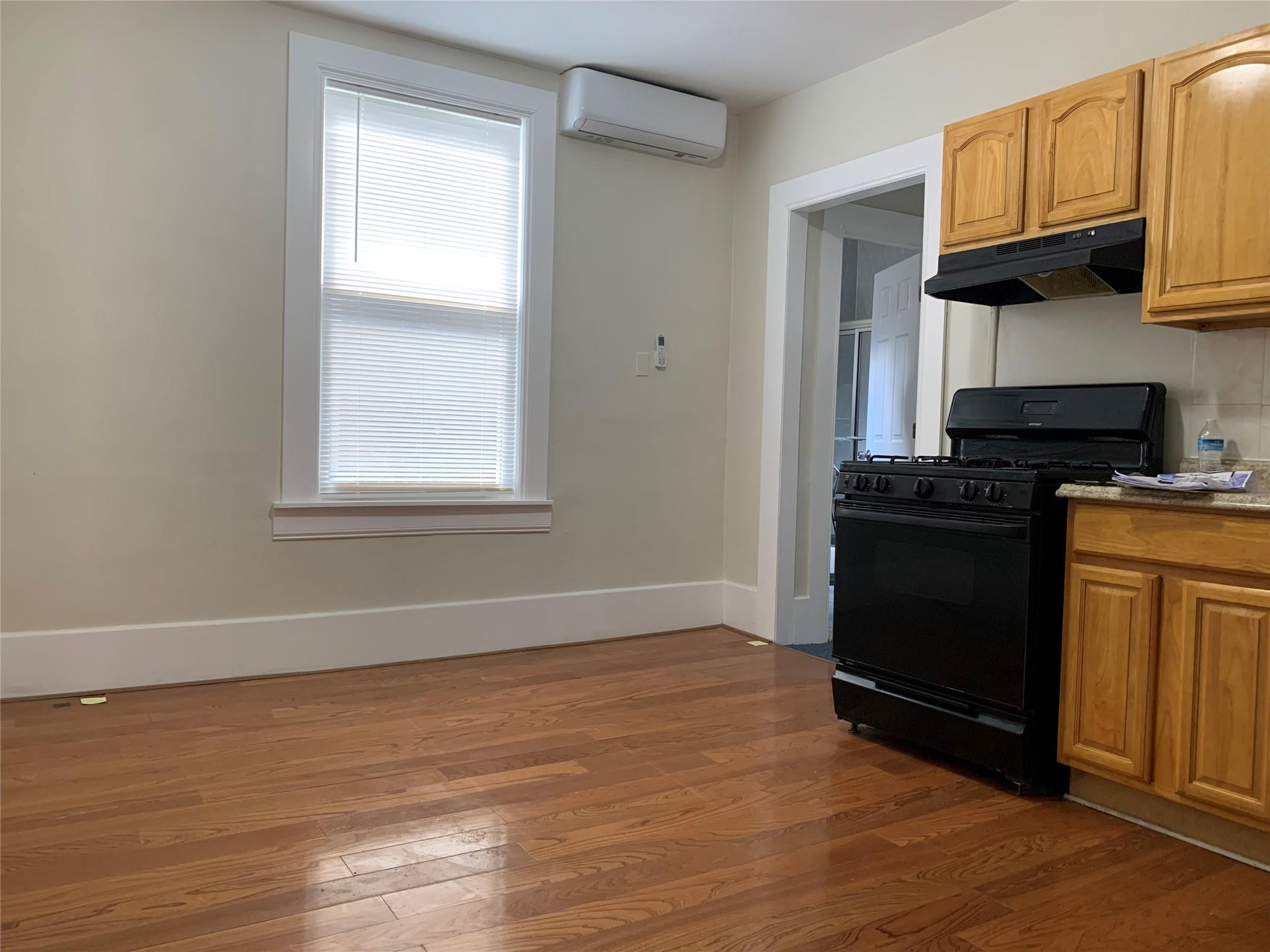 Apartment Jamaica  Queens, NY 11432, MLS-854271-4
