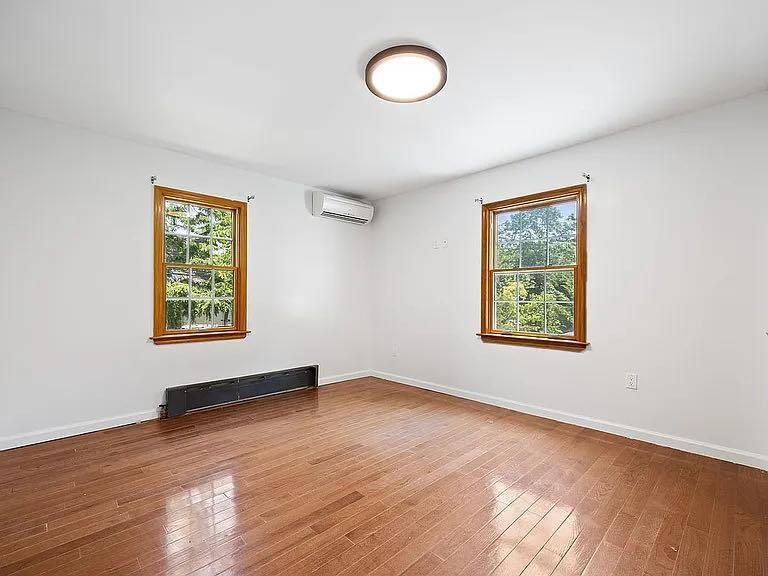 Single Family Hollywood  Queens, NY 11363, MLS-854275-14
