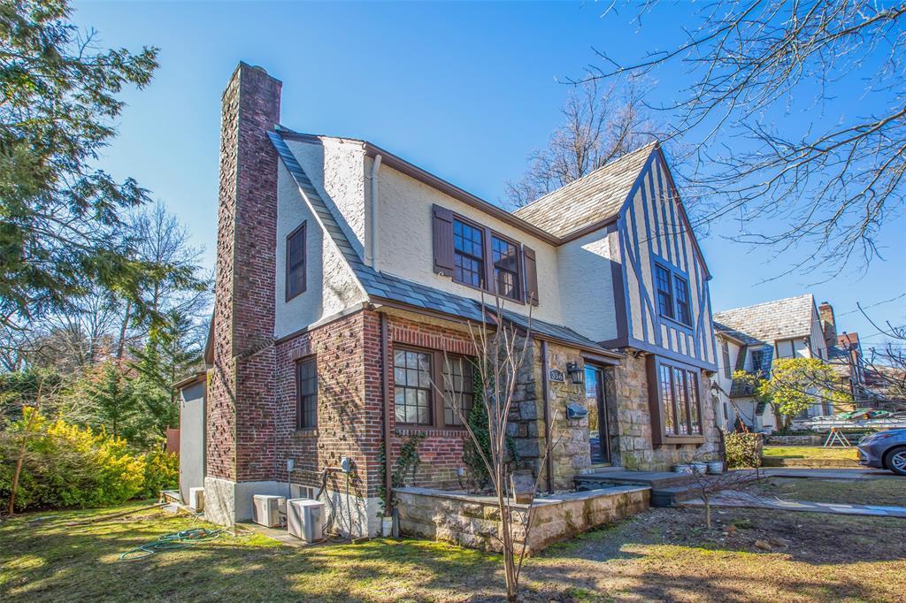 Single Family Hollywood  Queens, NY 11363, MLS-854275-3