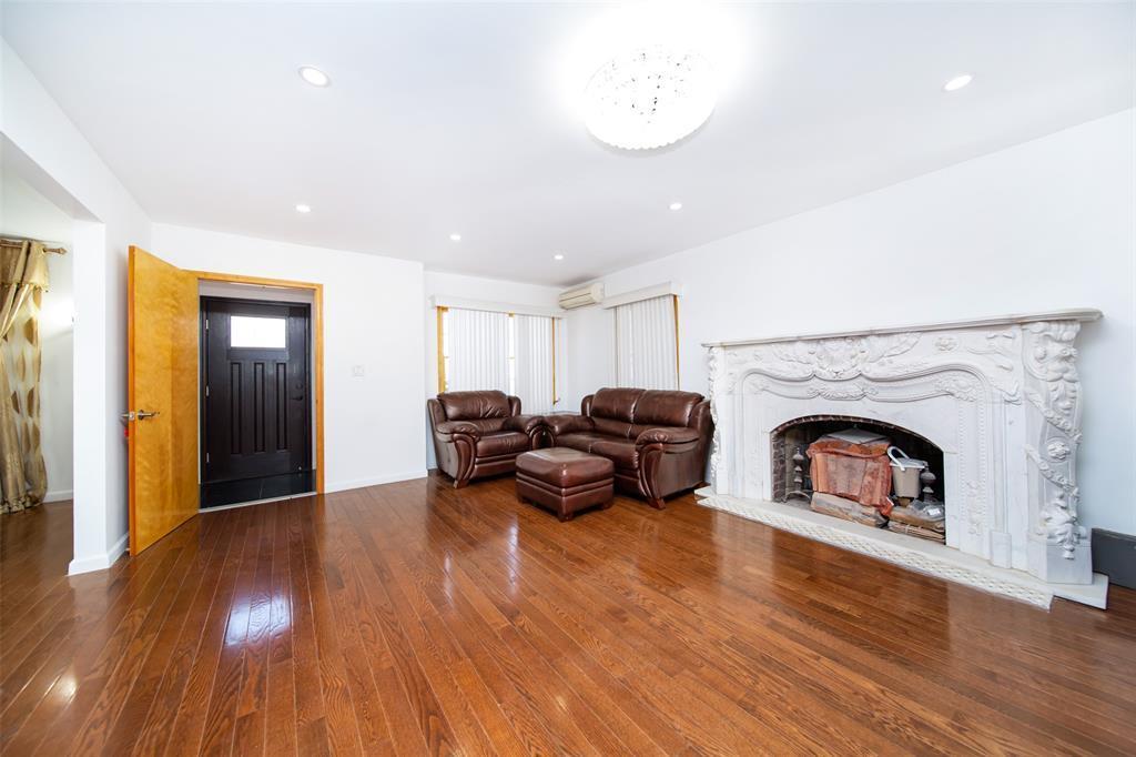 Single Family Hollywood  Queens, NY 11363, MLS-854275-5