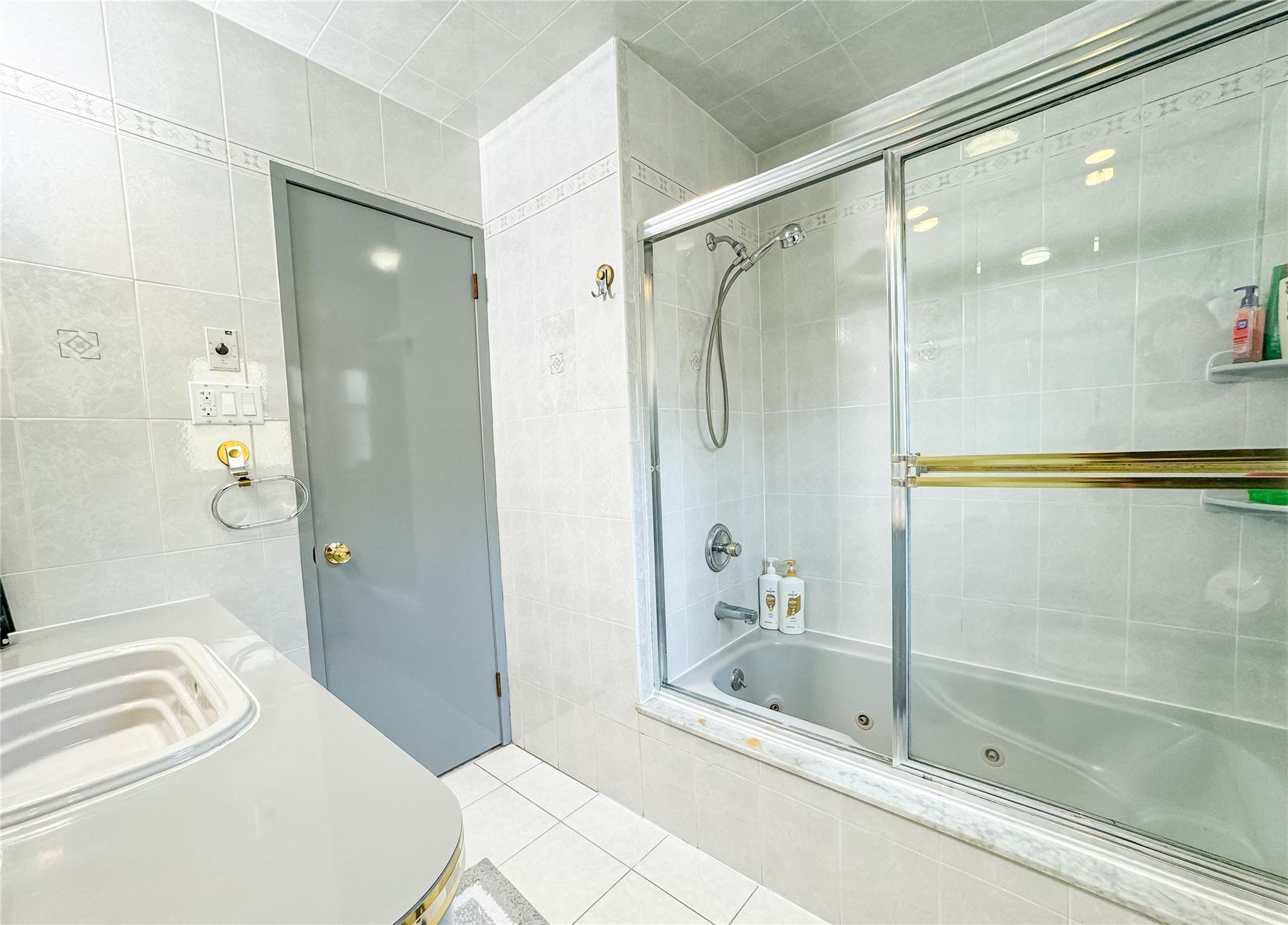 Single Family 266th  Queens, NY 11004, MLS-854282-20