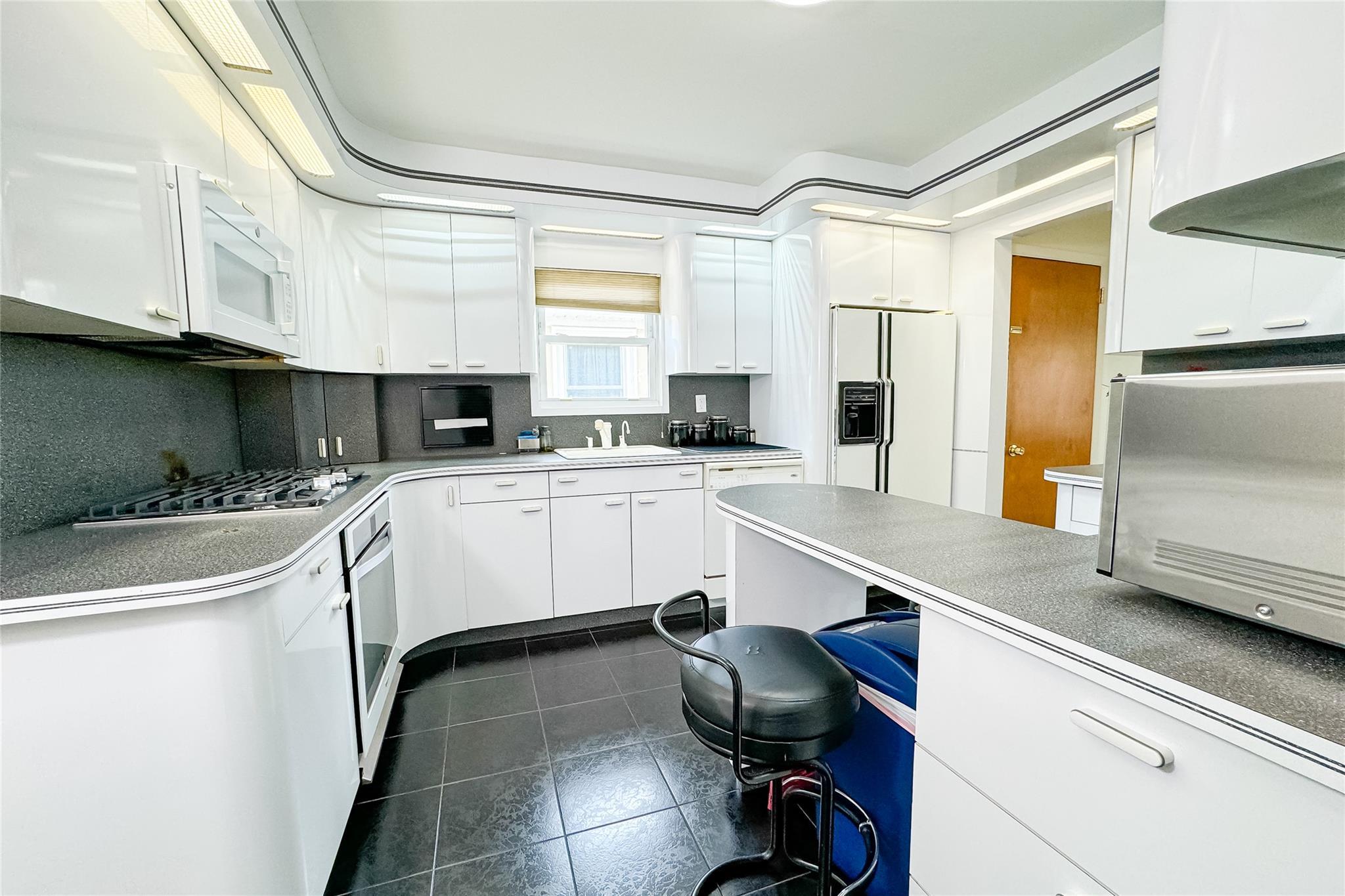 Single Family 266th  Queens, NY 11004, MLS-854282-7