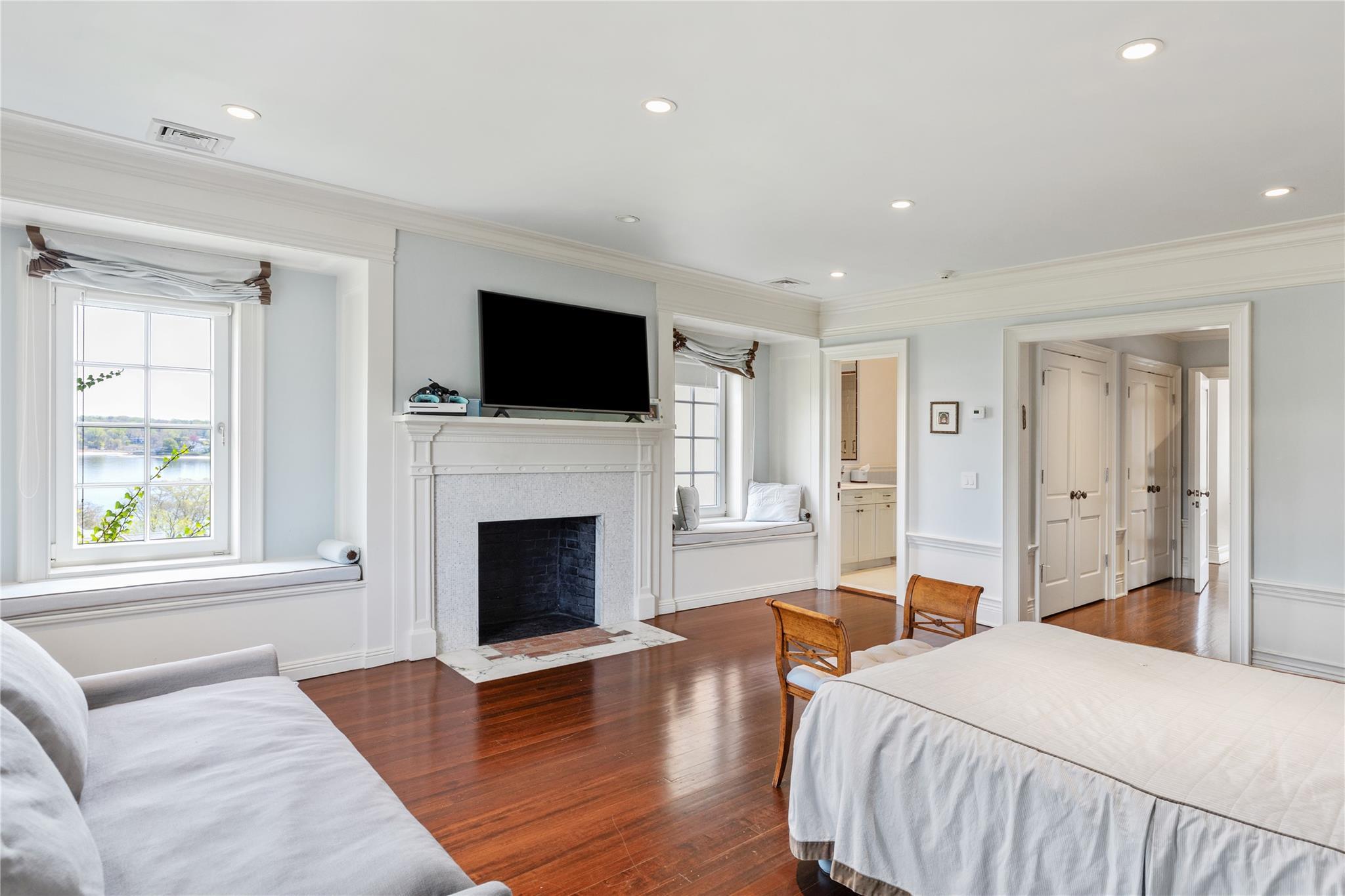 Single Family Blue Sea  Nassau County, NY 11024, MLS-854286-30