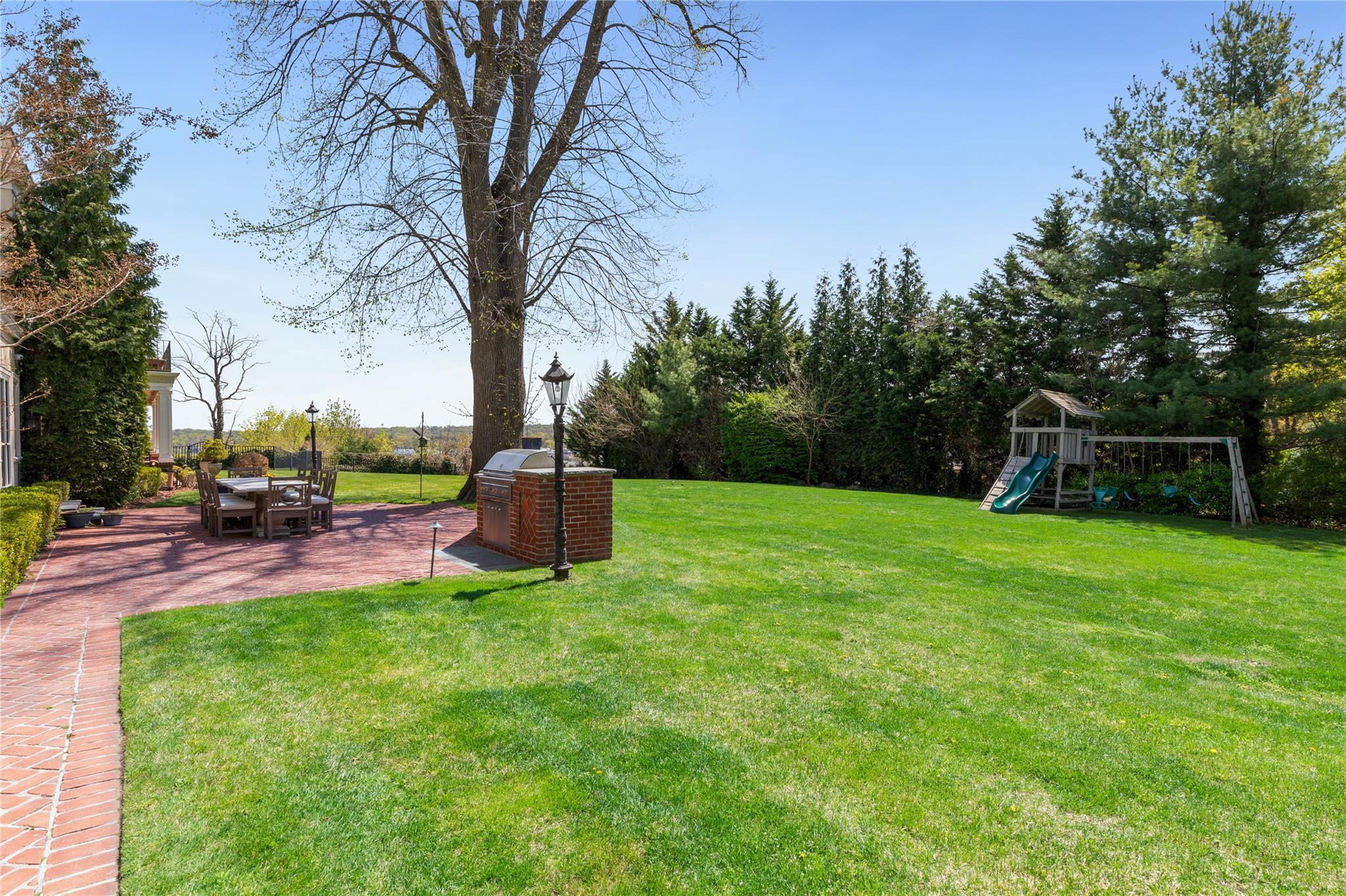 Single Family Blue Sea  Nassau County, NY 11024, MLS-854286-37