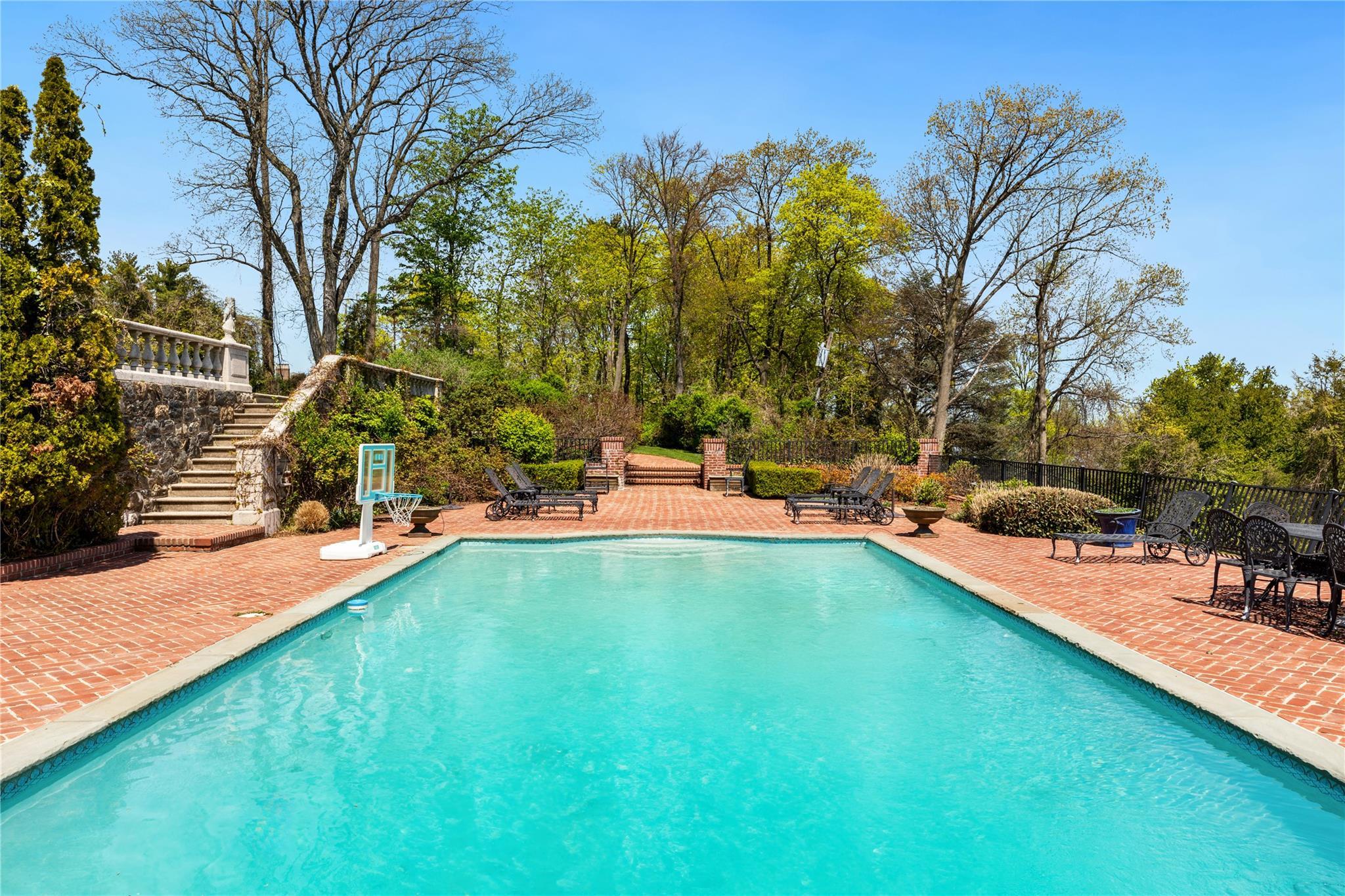 Single Family Blue Sea  Nassau County, NY 11024, MLS-854286-38