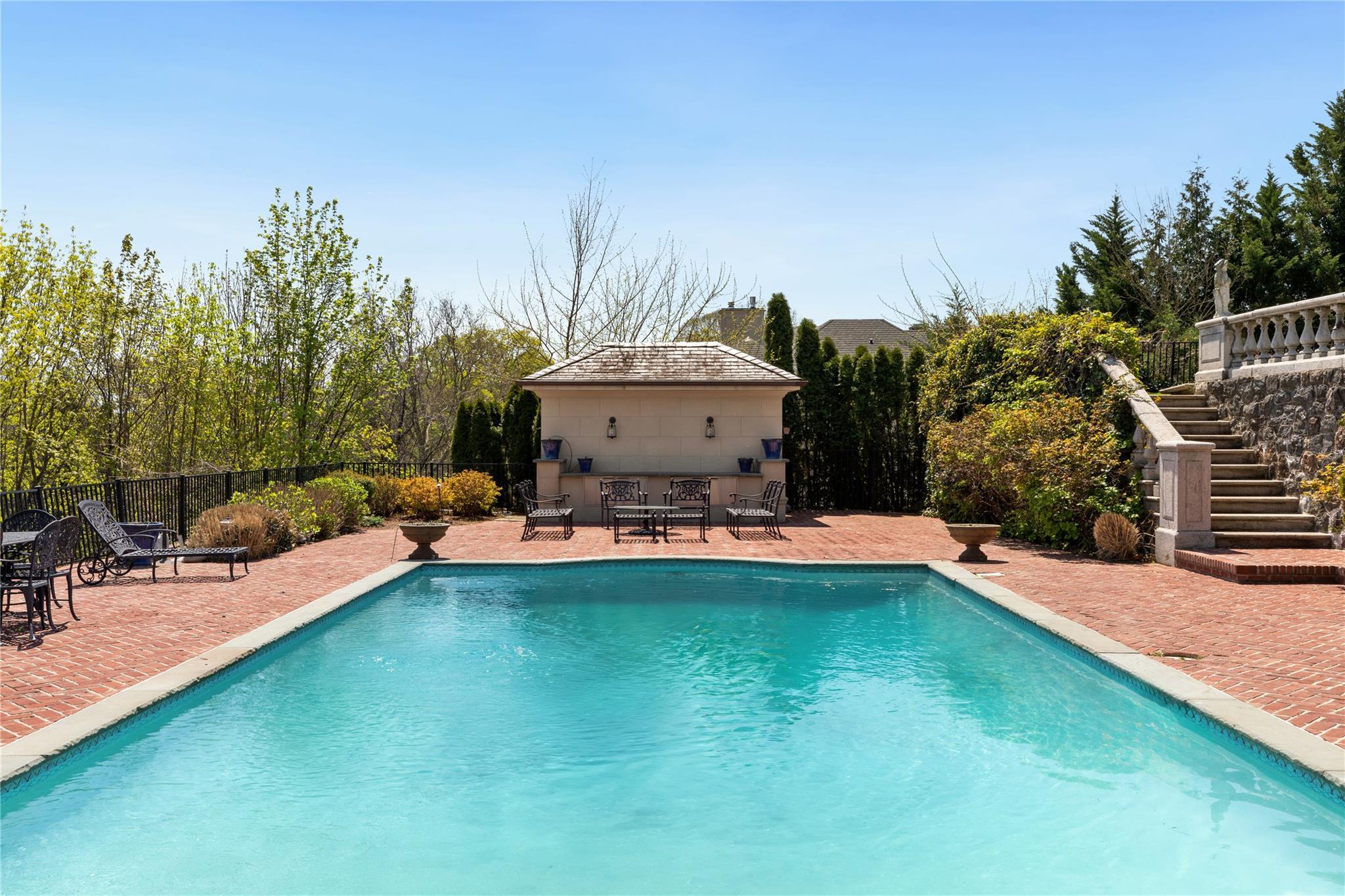 Single Family Blue Sea  Nassau County, NY 11024, MLS-854286-39
