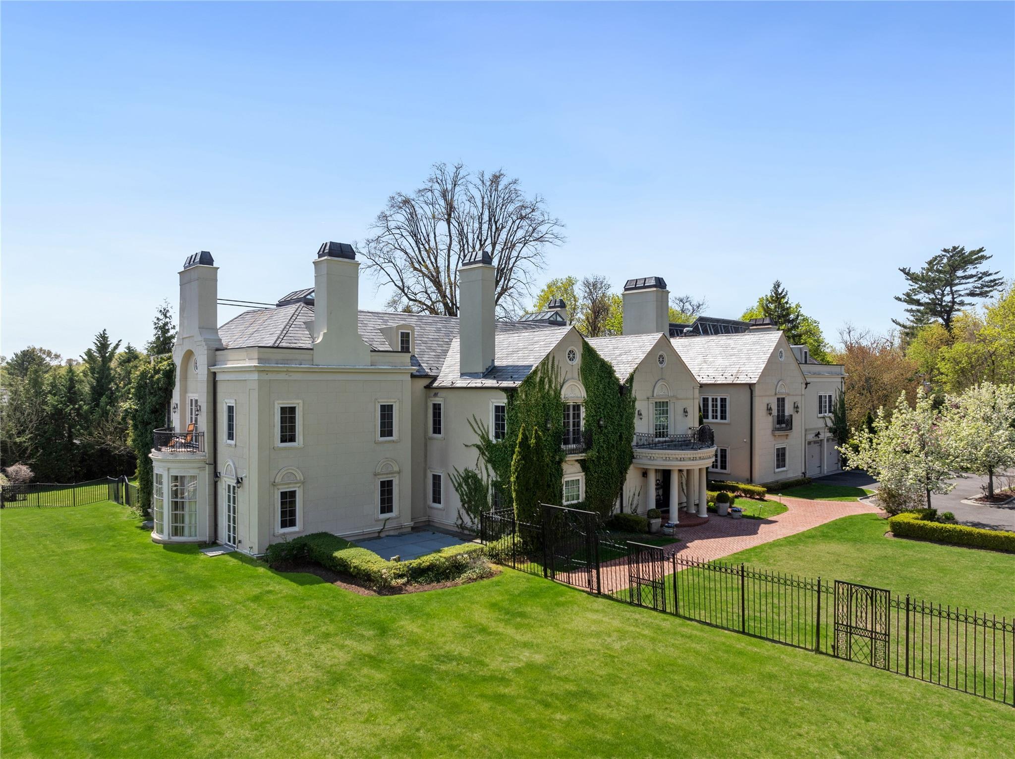 Single Family Blue Sea  Nassau County, NY 11024, MLS-854286-44