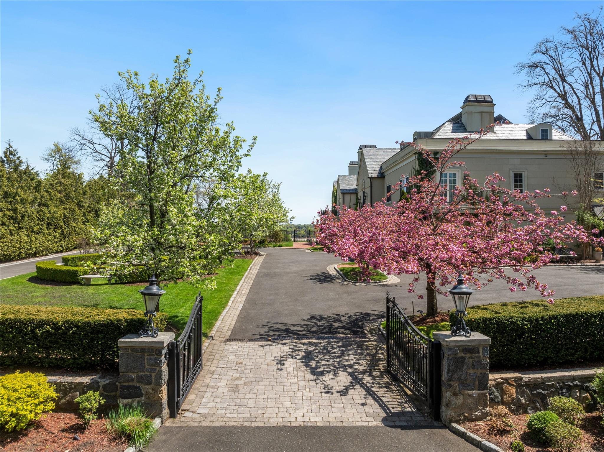 Single Family Blue Sea  Nassau County, NY 11024, MLS-854286-45
