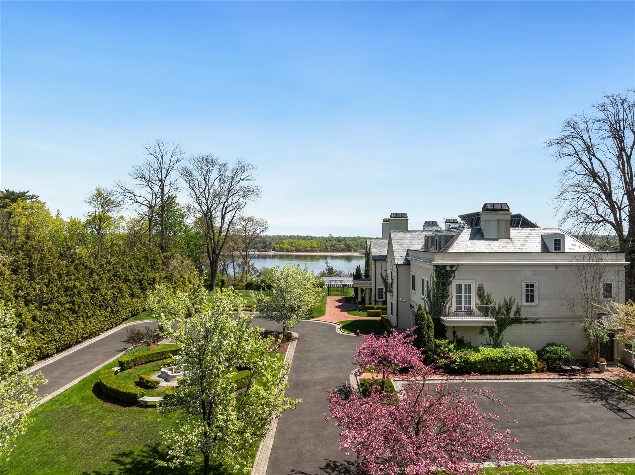 Single Family Blue Sea  Nassau County, NY 11024, MLS-854286-46