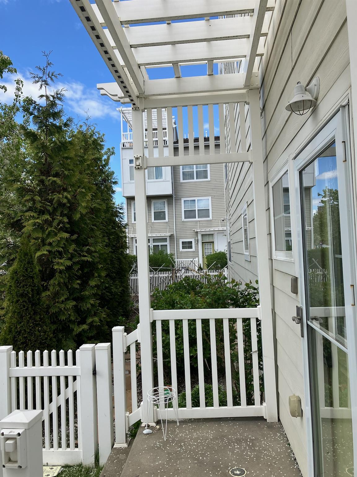Single Family Aquatic  Queens, NY 11692, MLS-854294-3