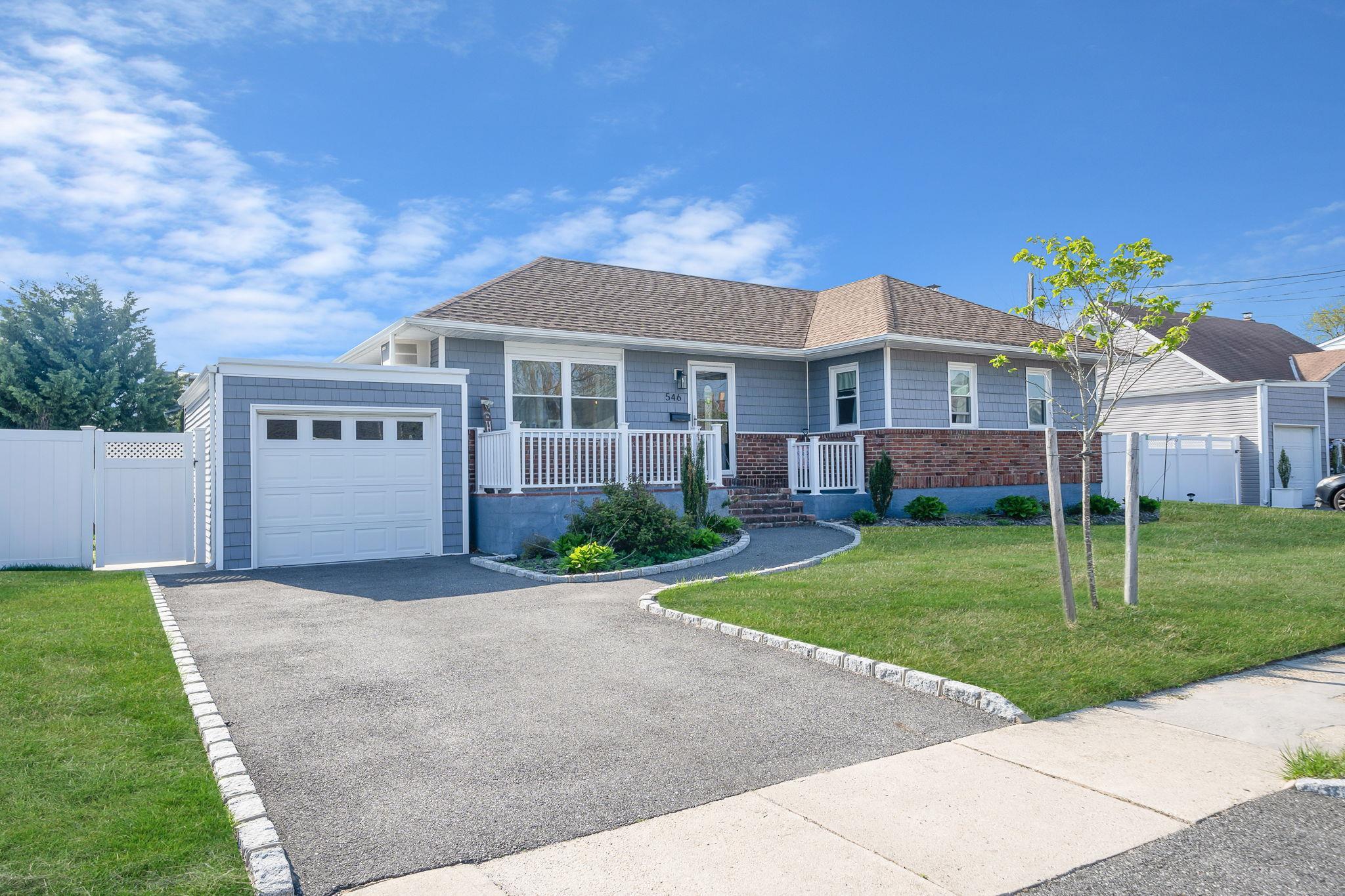 Single Family Chicot  Suffolk County, NY 11795, MLS-854308-2