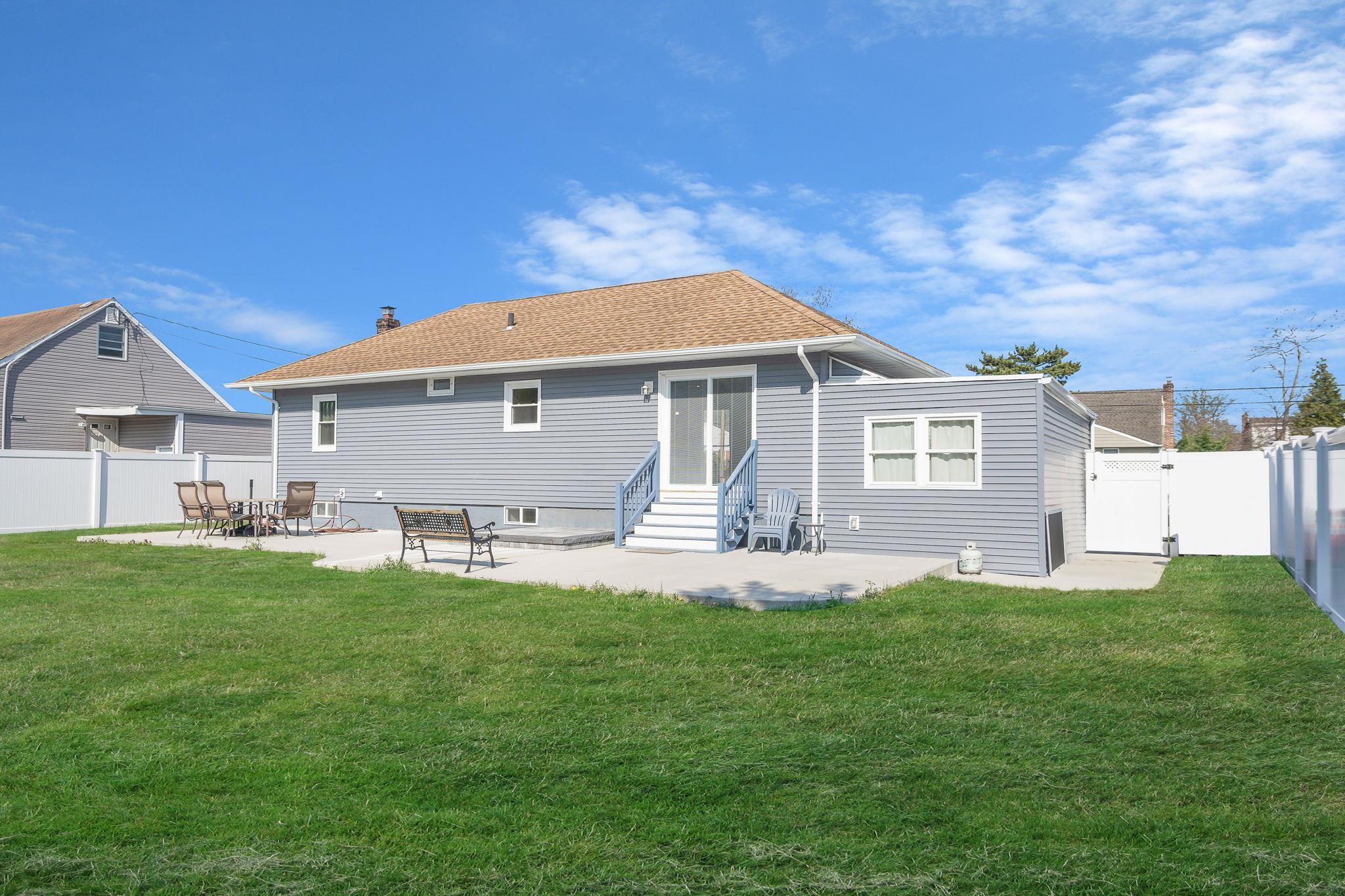 Single Family Chicot  Suffolk County, NY 11795, MLS-854308-24