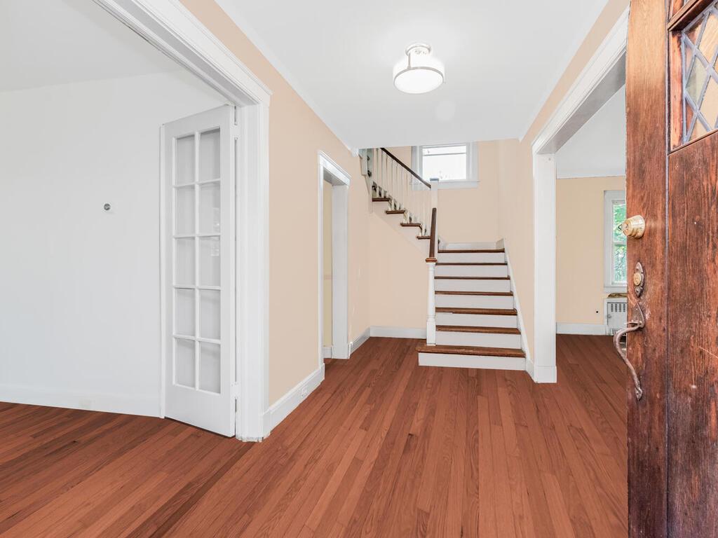 Single Family Pilgrim  Westchester County, NY 10710, MLS-854313-4