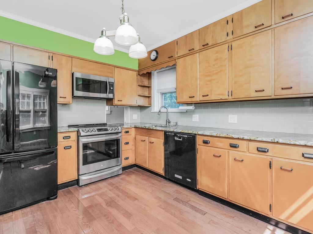 Single Family Pilgrim  Westchester County, NY 10710, MLS-854313-8