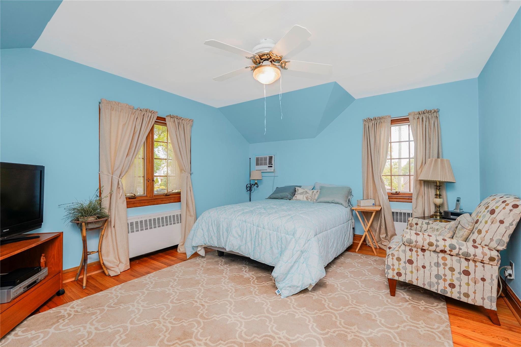 Single Family Ave  Staten Island, NY 10314, MLS-854318-18