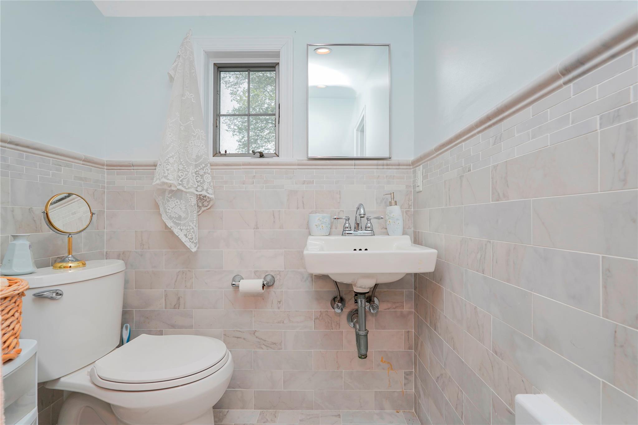 Single Family Ave  Staten Island, NY 10314, MLS-854318-23