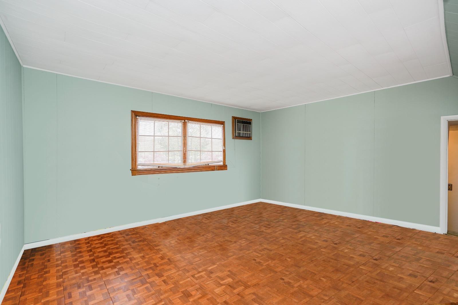Single Family Ave  Staten Island, NY 10314, MLS-854318-26