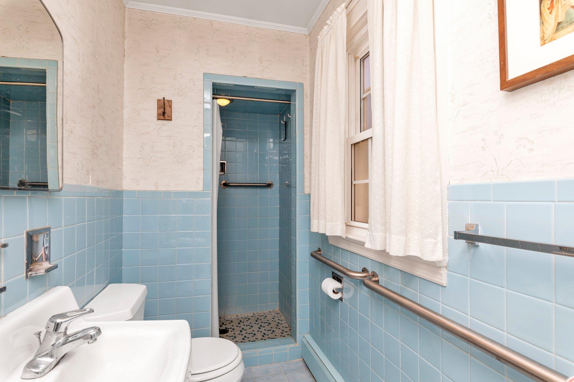 Single Family Hewlett  Nassau County, NY 11566, MLS-854326-17