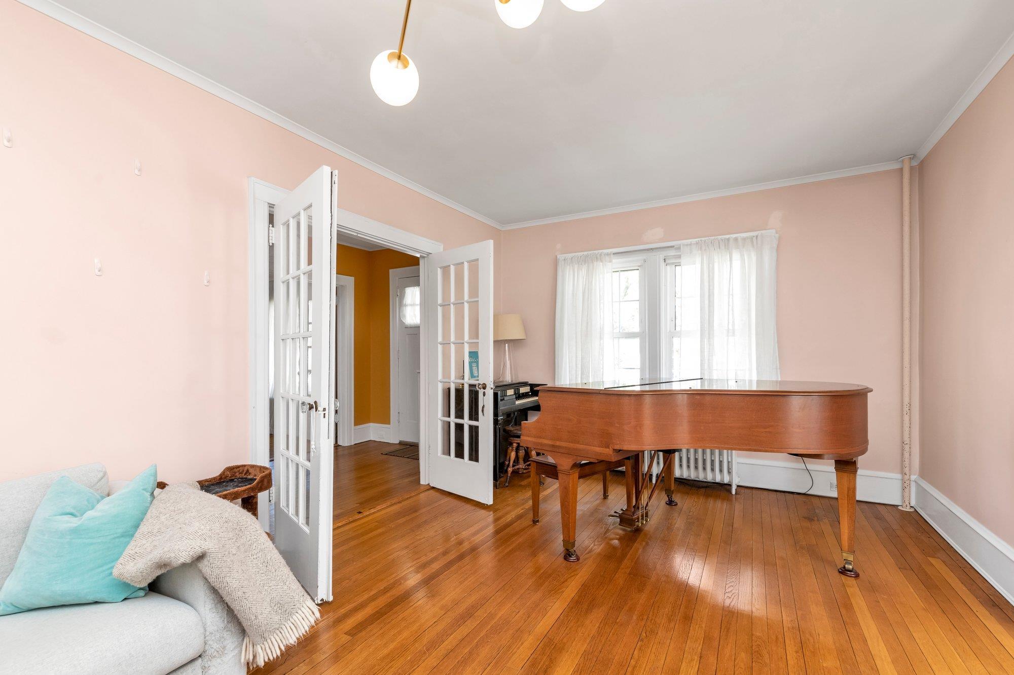 Single Family Hewlett  Nassau County, NY 11566, MLS-854326-3