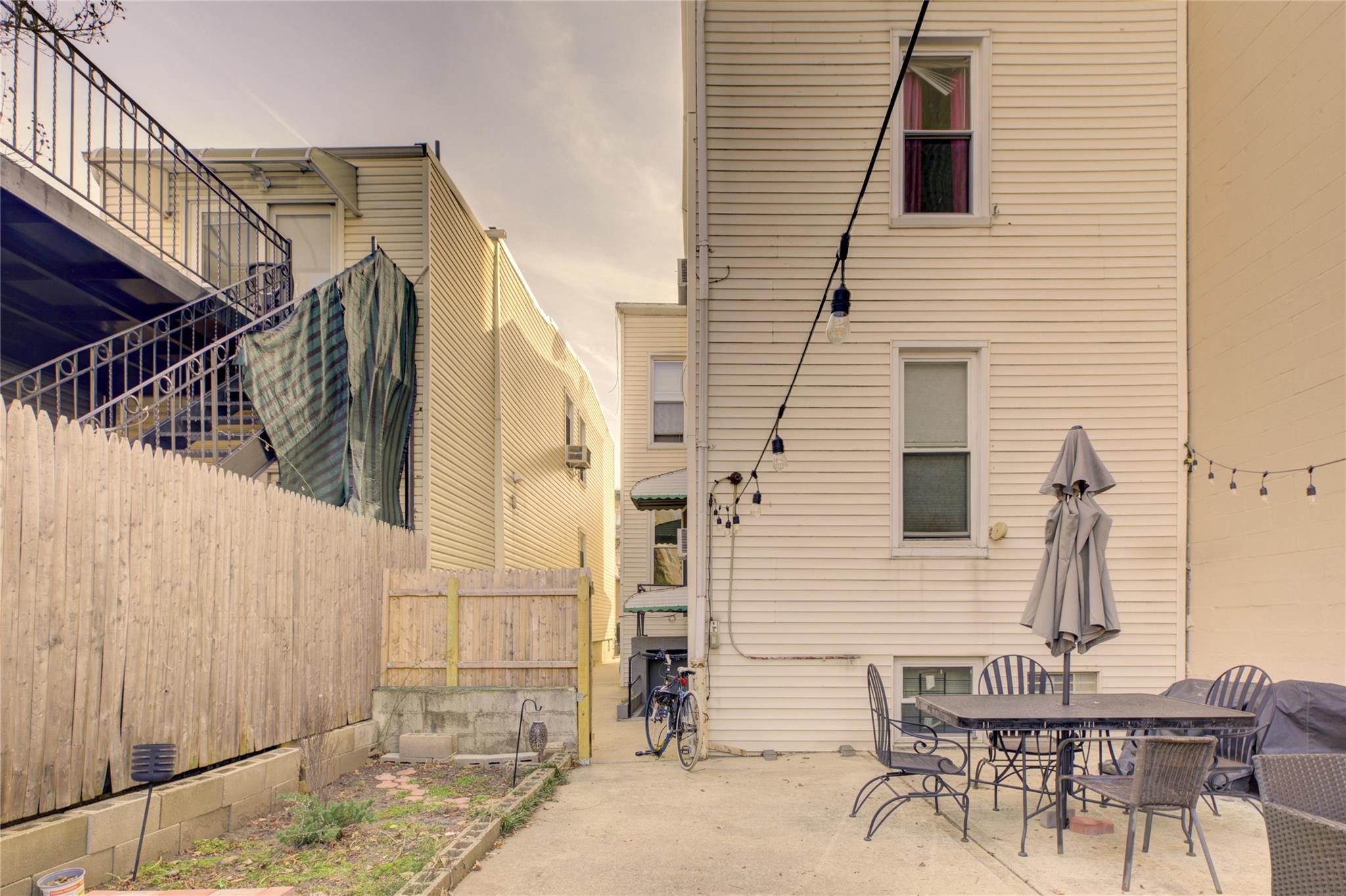 Single Family 31st Avenue  Queens, NY 11106, MLS-854340-3
