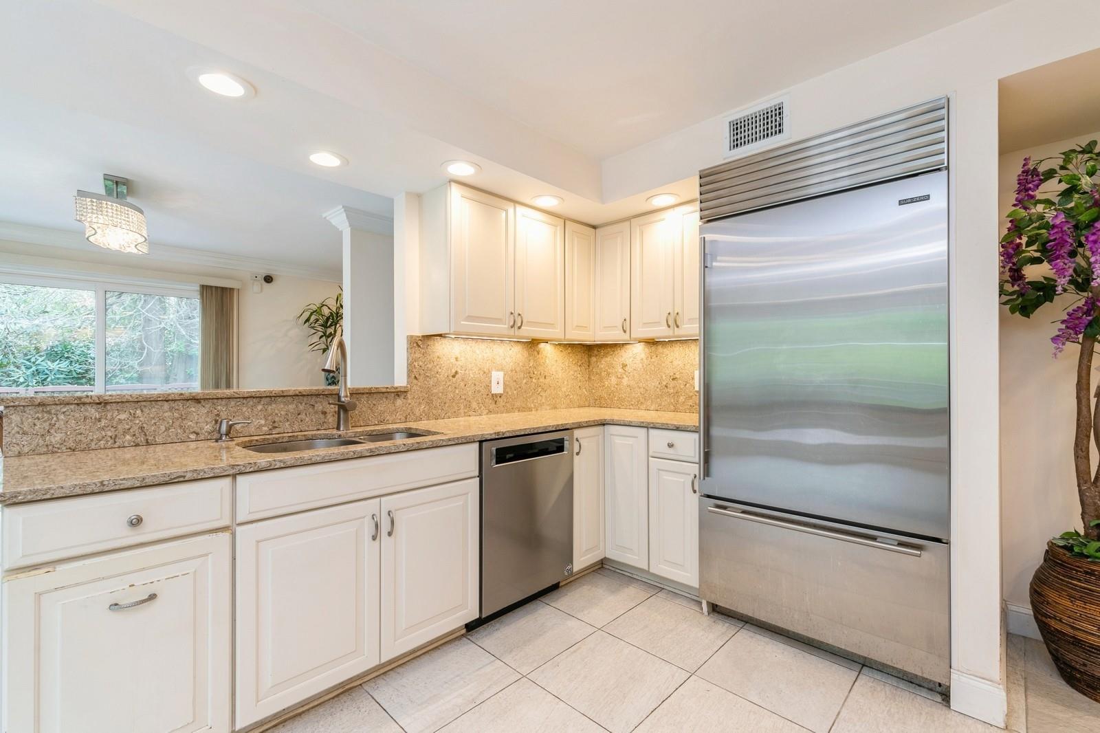 Single Family Tara  Nassau County, NY 11576, MLS-854353-11