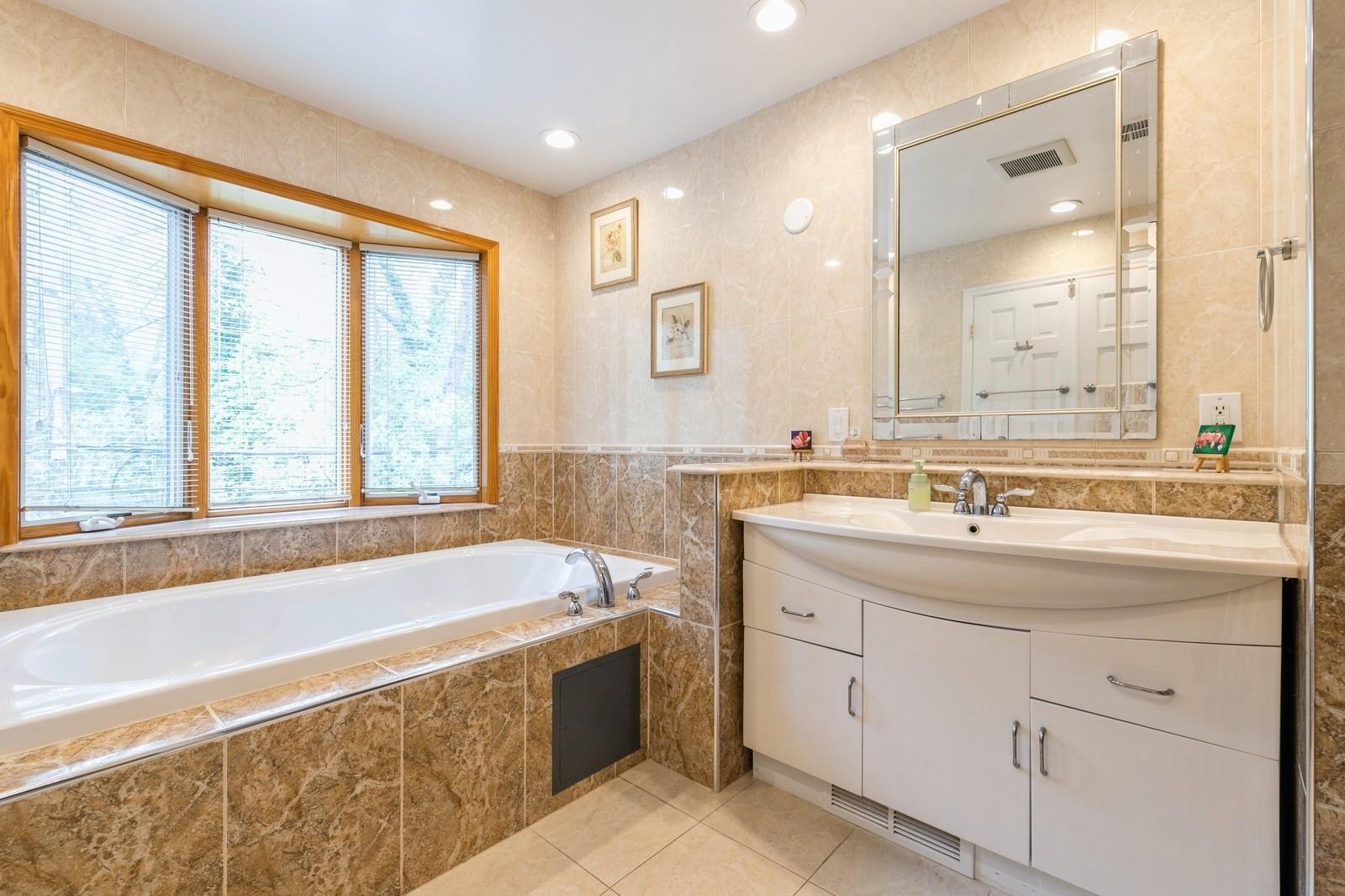 Single Family Tara  Nassau County, NY 11576, MLS-854353-18