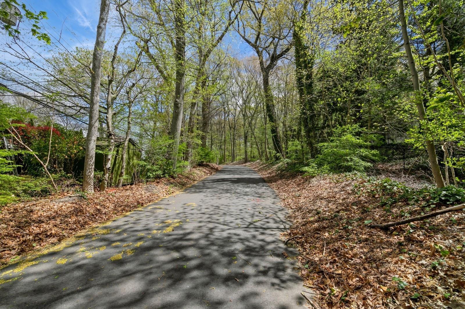 Single Family Tara  Nassau County, NY 11576, MLS-854353-34
