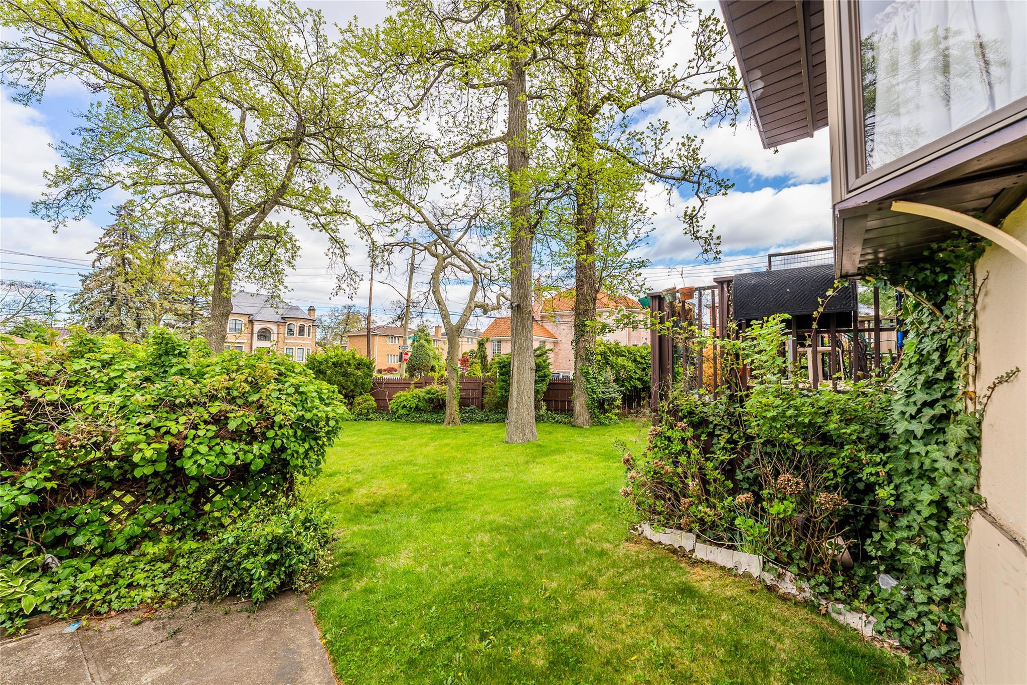 Single Family 161  Queens, NY 11357, MLS-854369-11