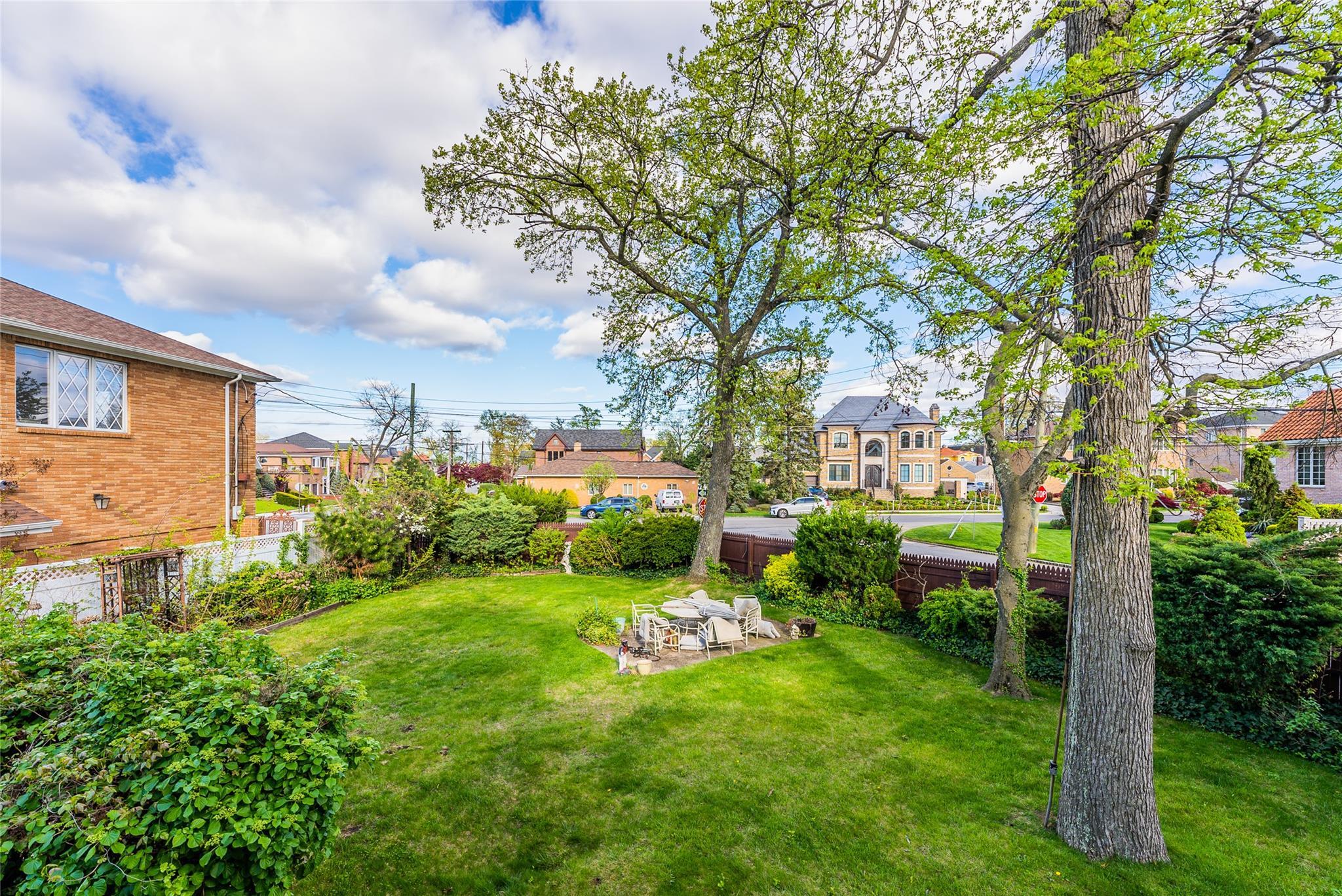 Single Family 161  Queens, NY 11357, MLS-854369-45