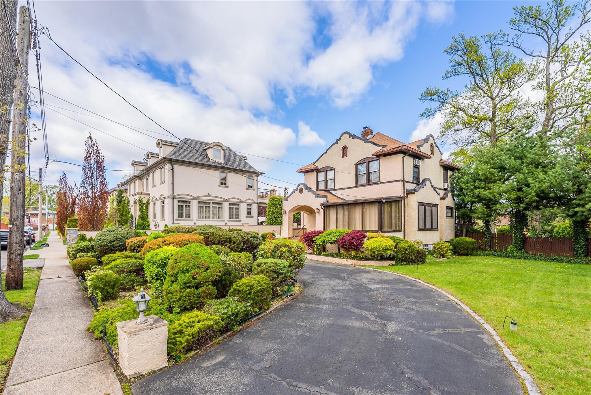 Single Family 161  Queens, NY 11357, MLS-854369-8