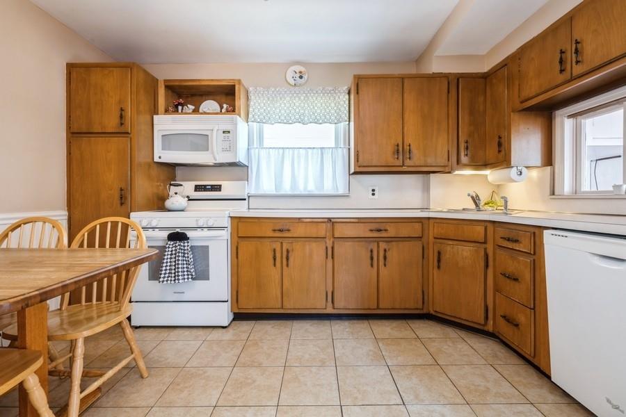 Single Family Lakeside  Nassau County, NY 11510, MLS-854374-8