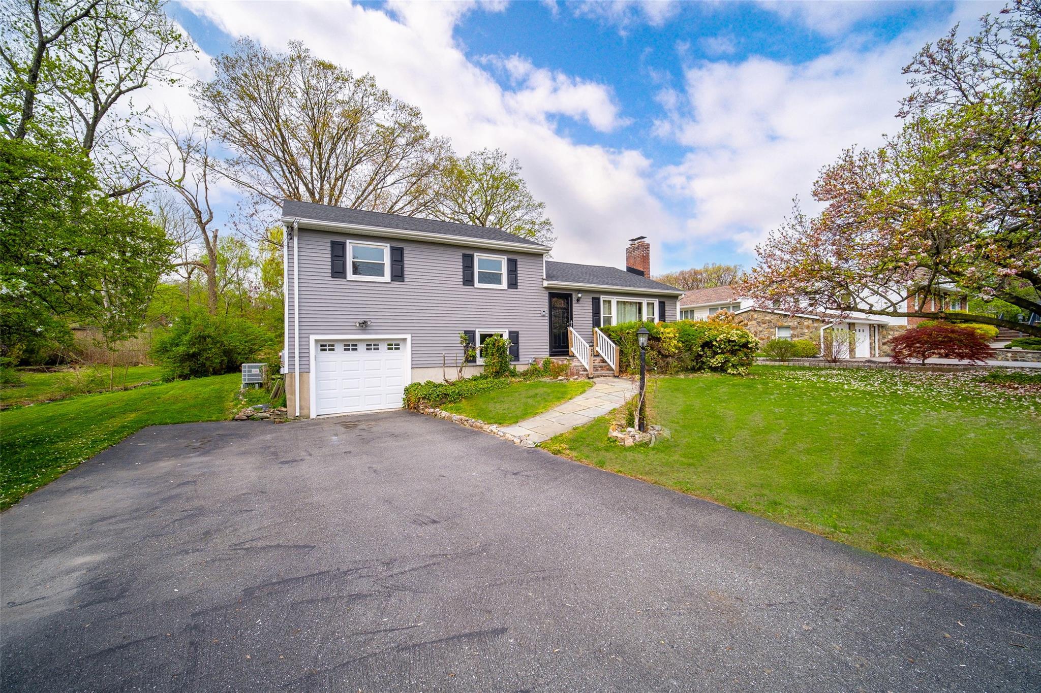 Single Family Willow Lane  Orange County, NY 12553, MLS-854391-3