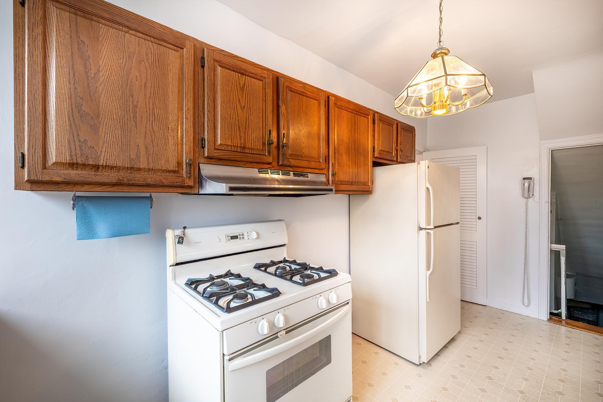 Single Family 234th  Bronx, NY 10463, MLS-854405-10