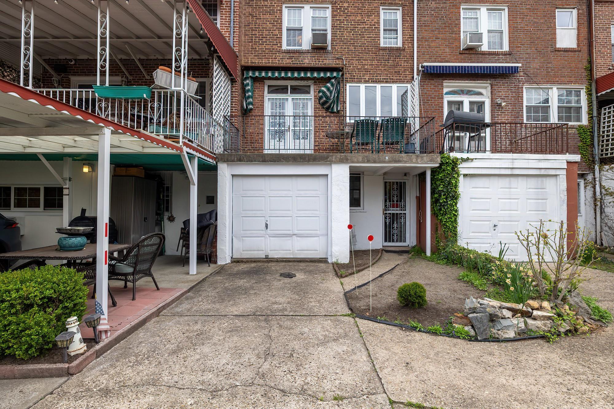Single Family 234th  Bronx, NY 10463, MLS-854405-18
