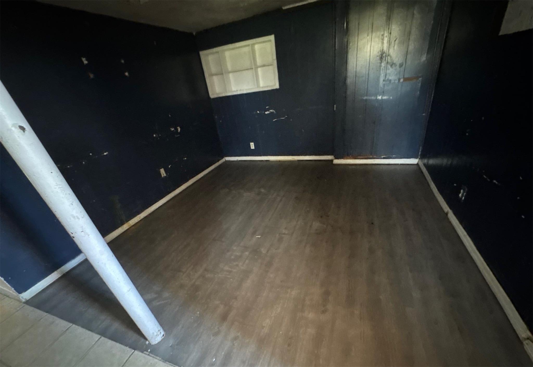 Single Family 4th  Suffolk County, NY 11717, MLS-854409-16