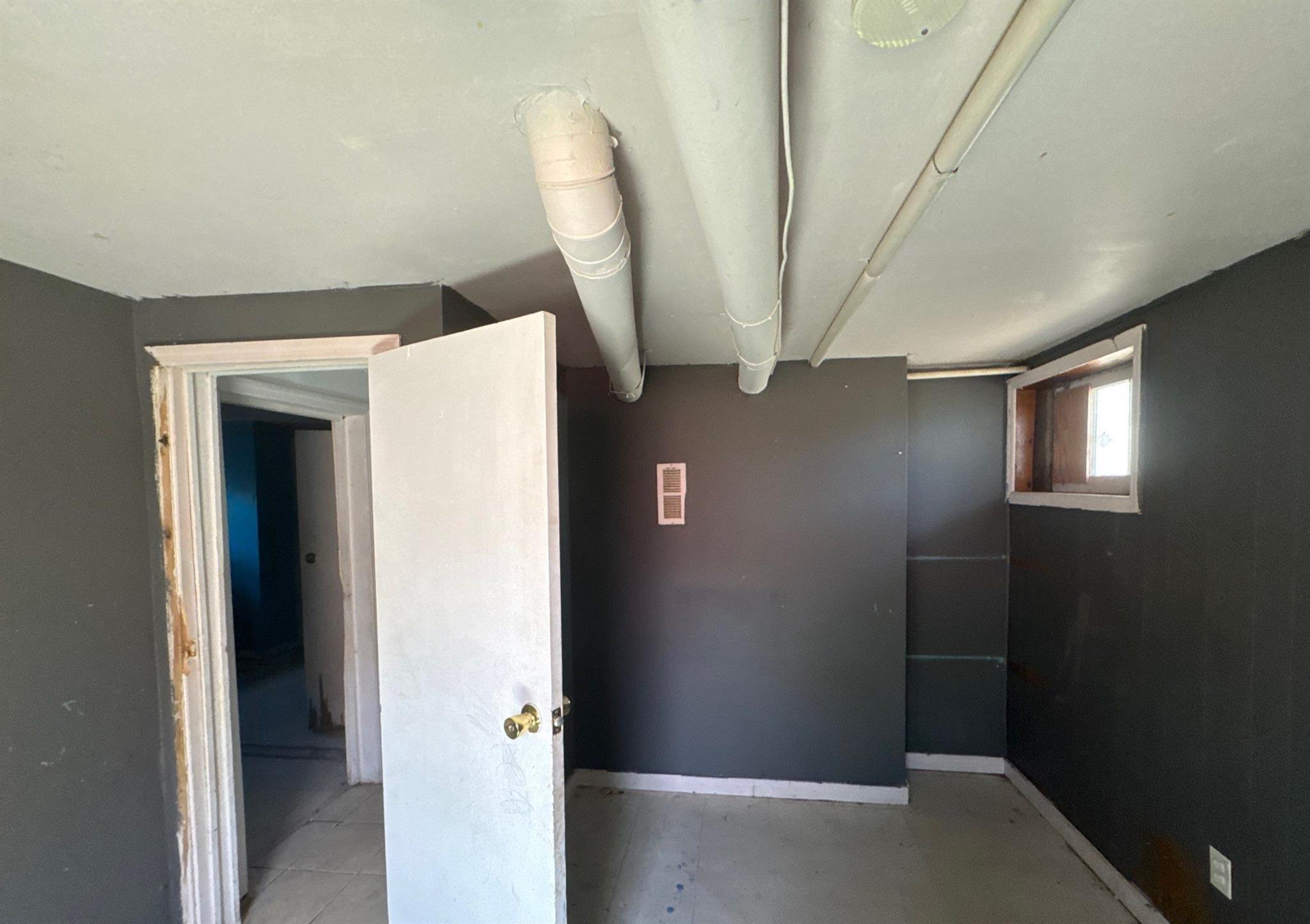 Single Family 4th  Suffolk County, NY 11717, MLS-854409-19